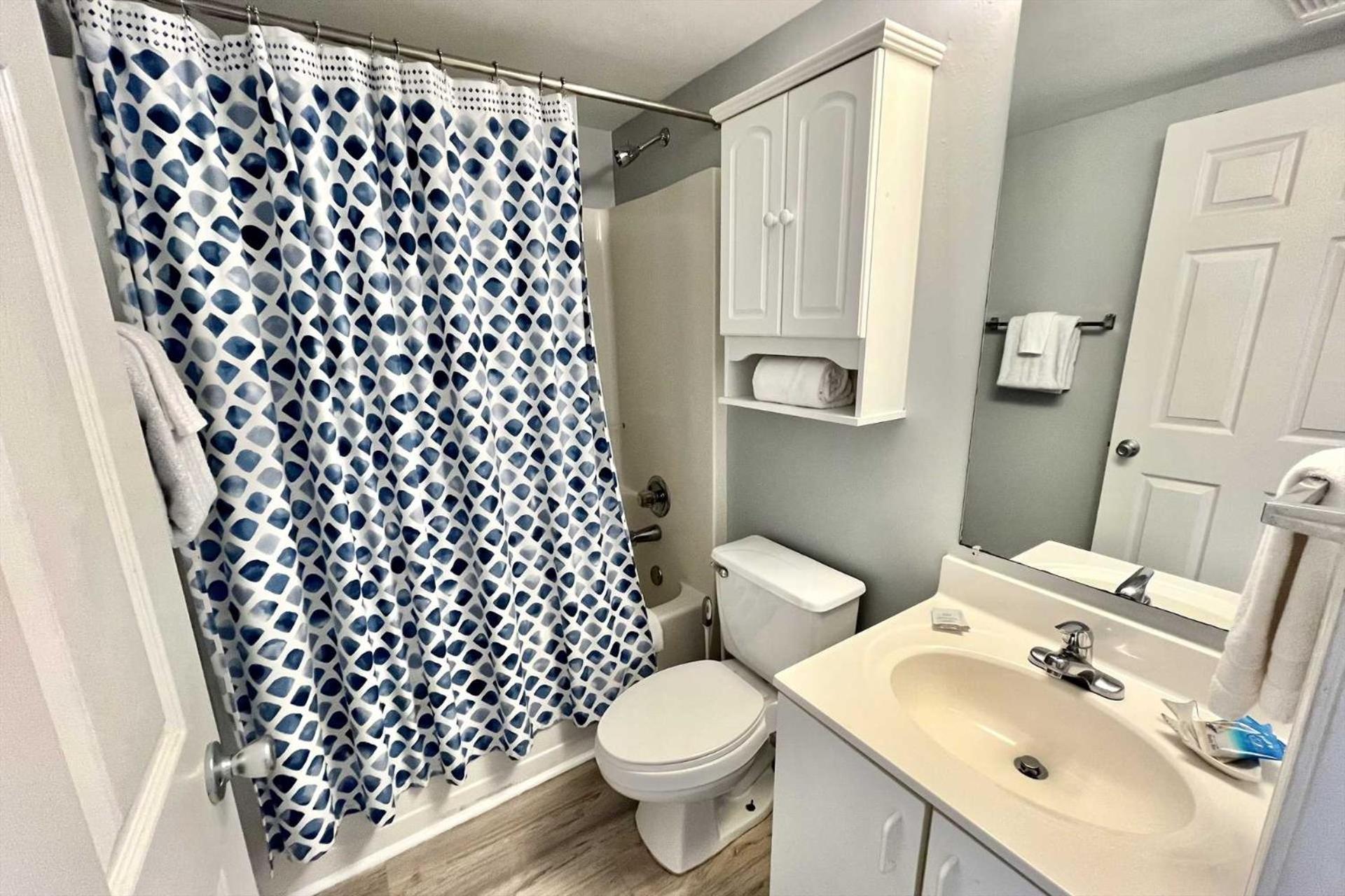 Royal Palms 402 *