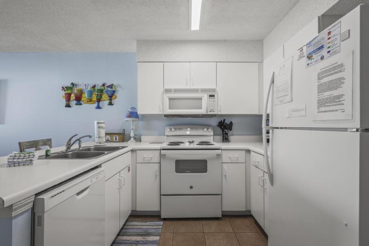Royal Palms 705