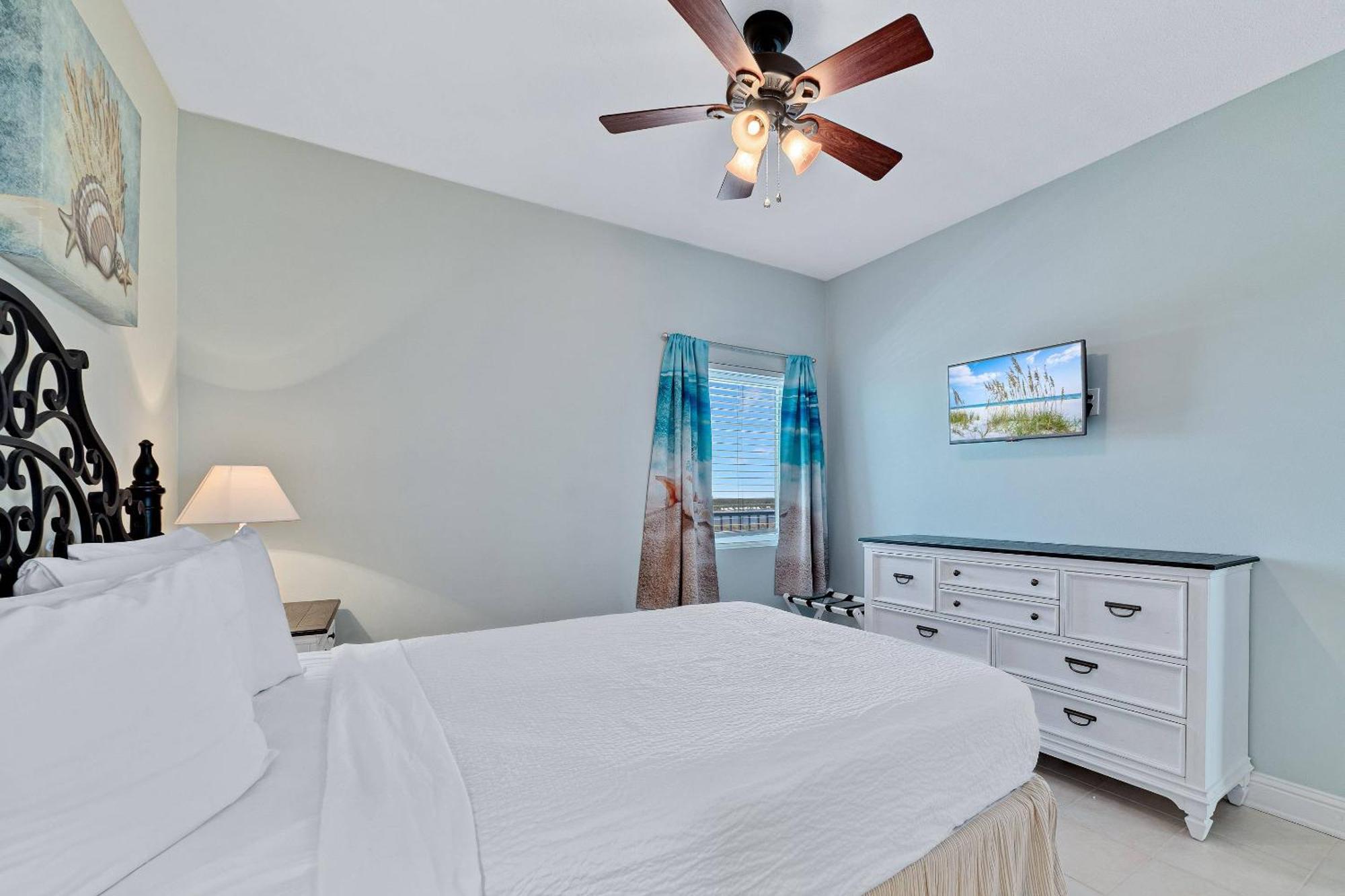 Lighthouse 1612 * Gulf Shores