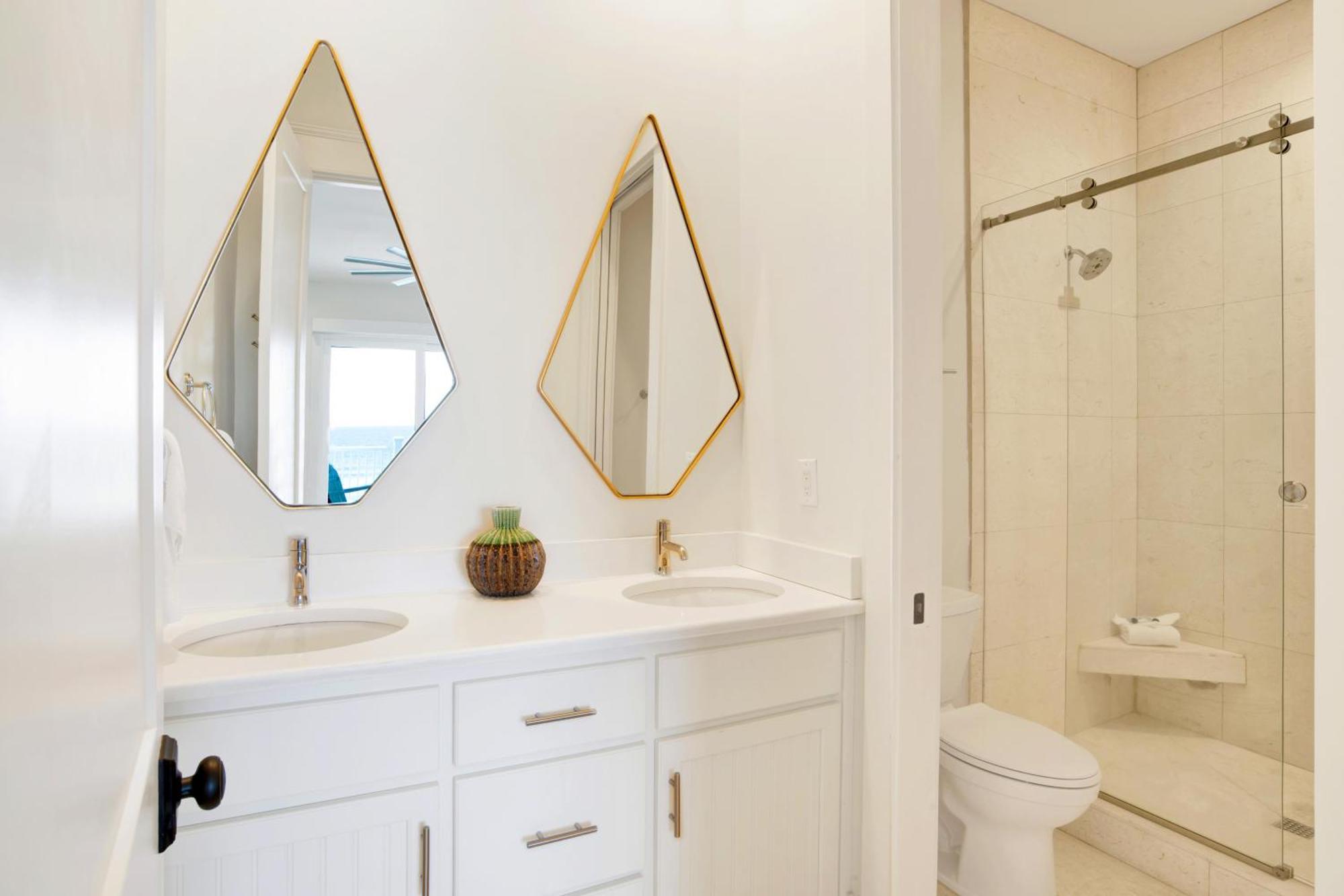 Seaside West 12 Bdrm, 11,5 Bath, Private Pools, Sleeps 36 Holiday home Gulf Shores