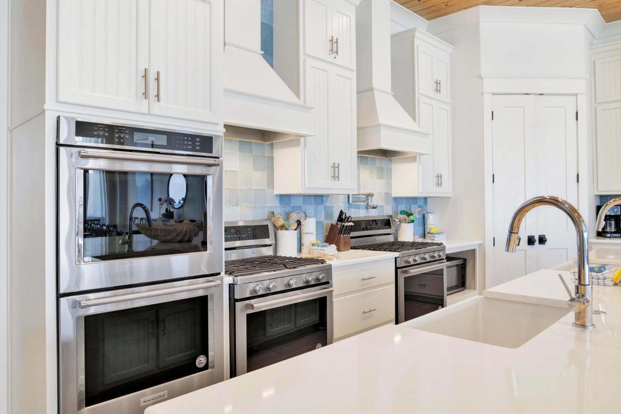 Seaside West 12 Bdrm, 11,5 Bath, Private Pools, Sleeps 36 Gulf Shores