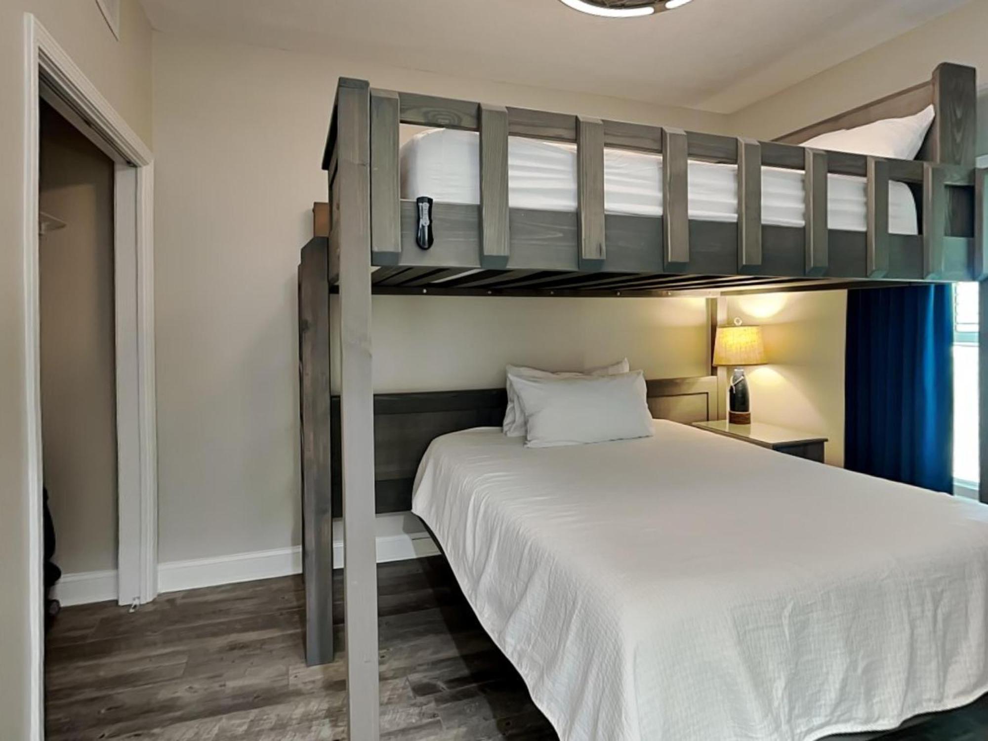 Crystal Shores #1302 Apartment *