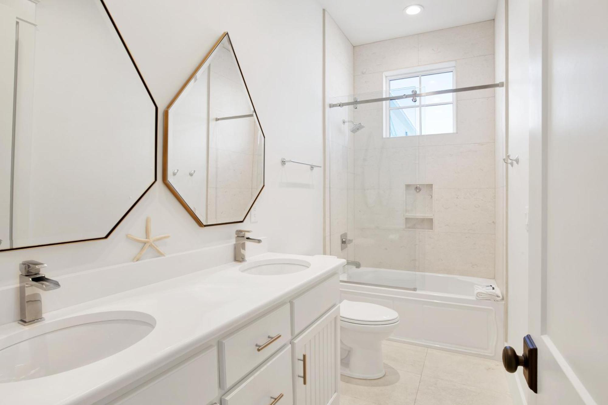 Holiday home Seaside West 12 Bdrm, 11,5 Bath, Private Pools, Sleeps 36