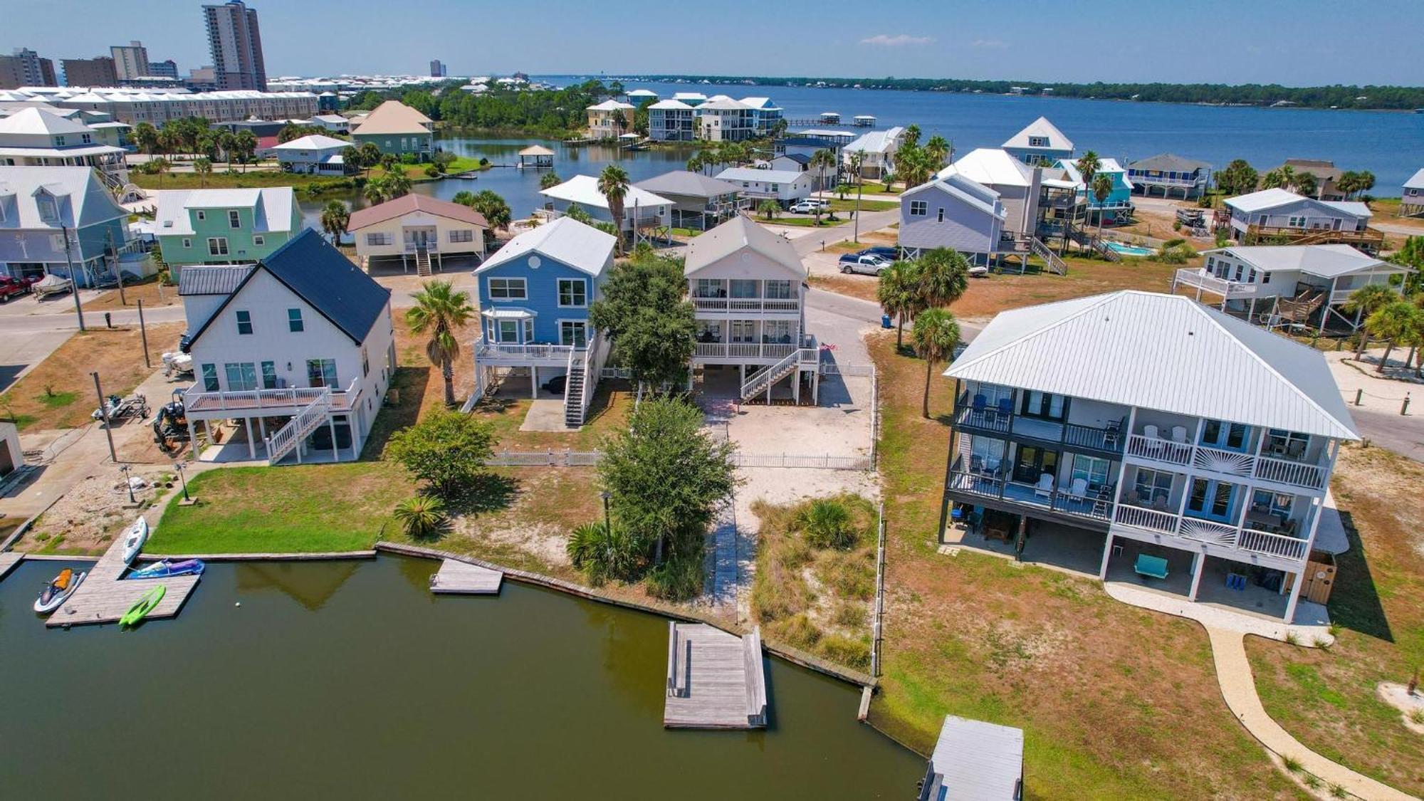 214 Shoreland Holiday home