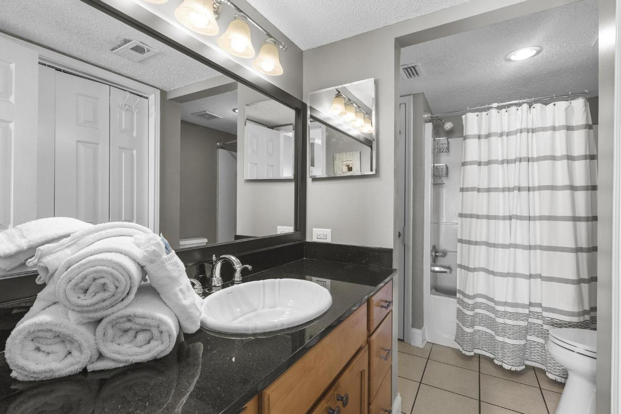 Apartment Ocean House Unit 1903