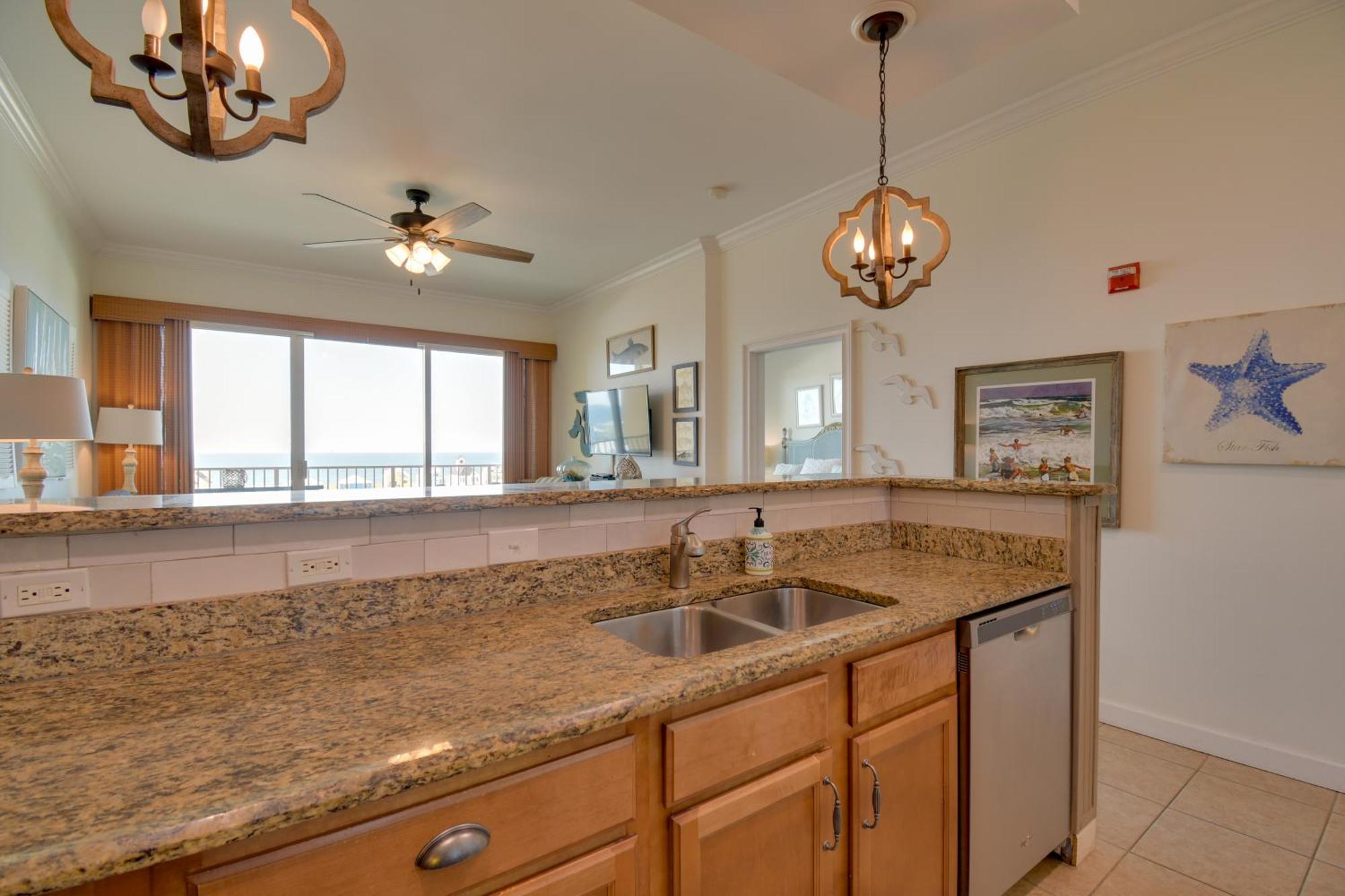 Apartment Beachfront Family Escape Pool Access *