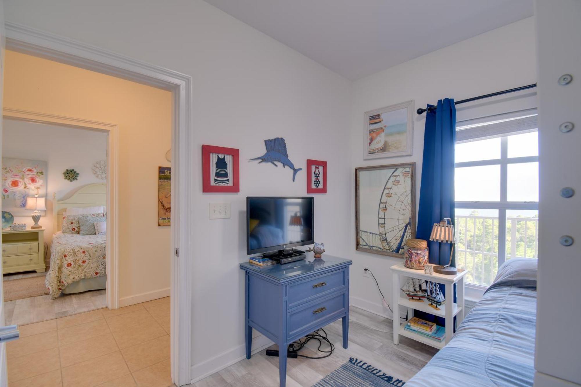 Apartment Beachfront Family Escape Pool Access