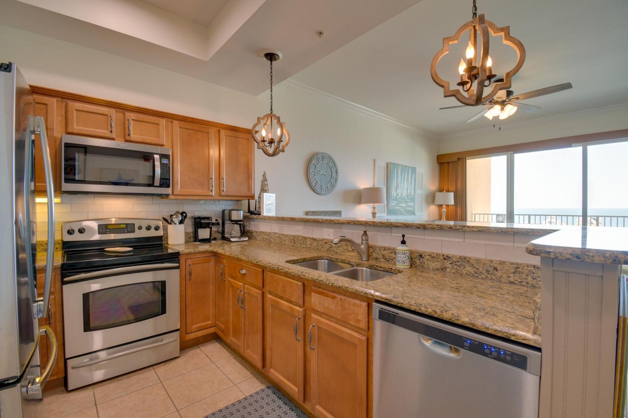 Beachfront Family Escape Pool Access
