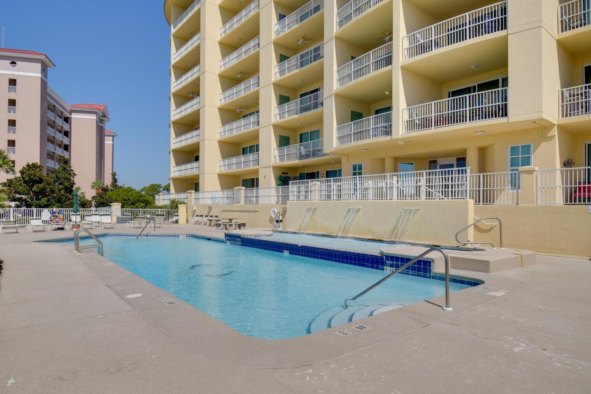 Beachfront Family Escape Pool Access