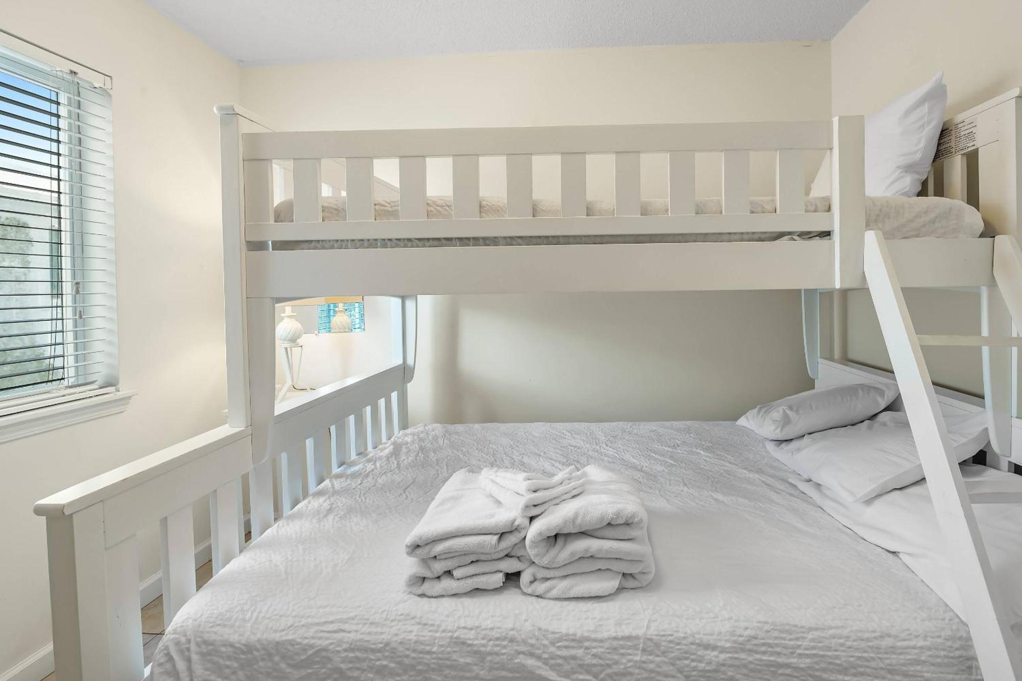 Paradise Duplex B Holiday home *