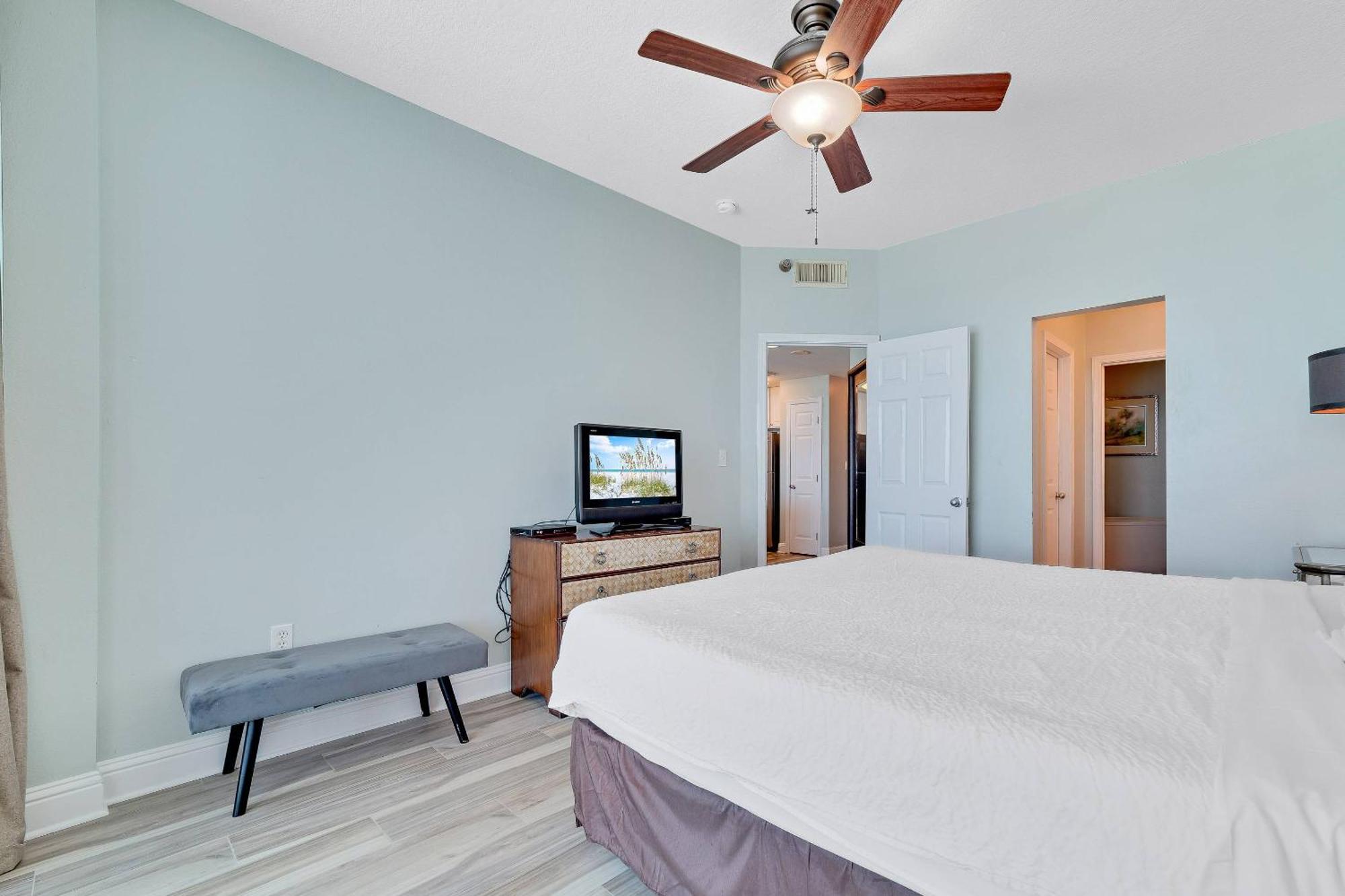 Lighthouse 1102 * Gulf Shores