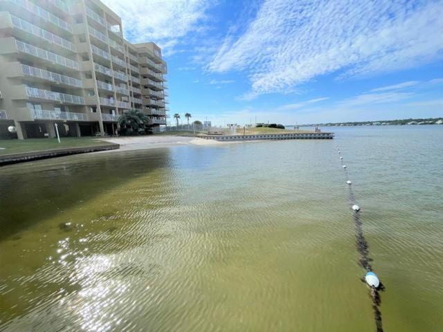 Compass Point 103