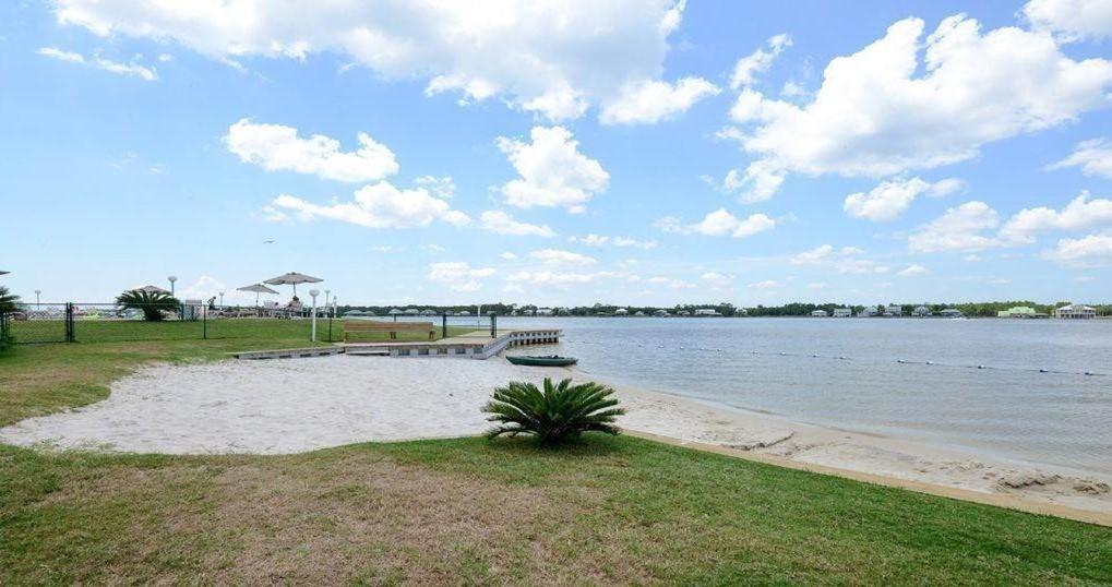 Holiday home Compass Point 103 *