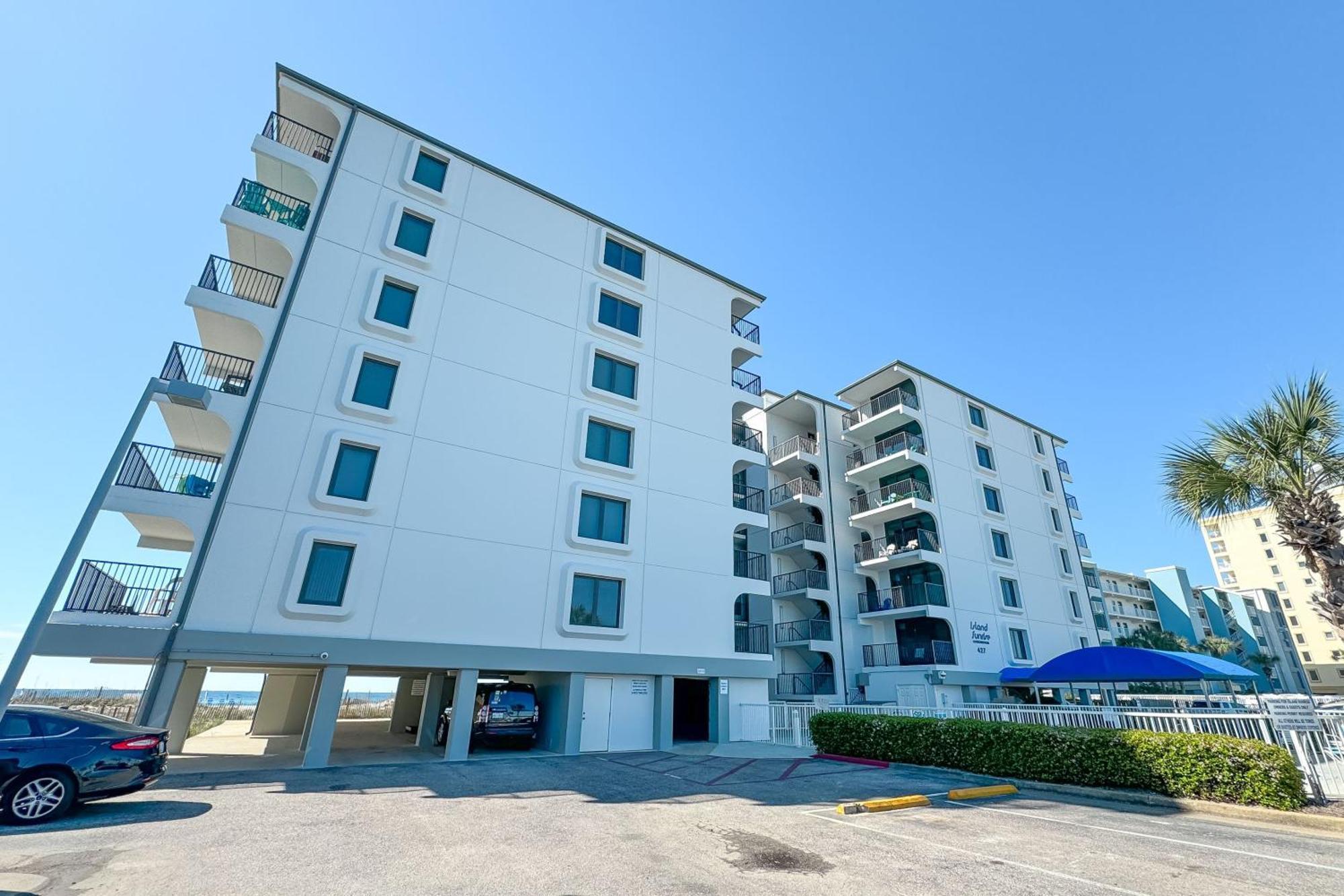 Island Sunrise Unit 561