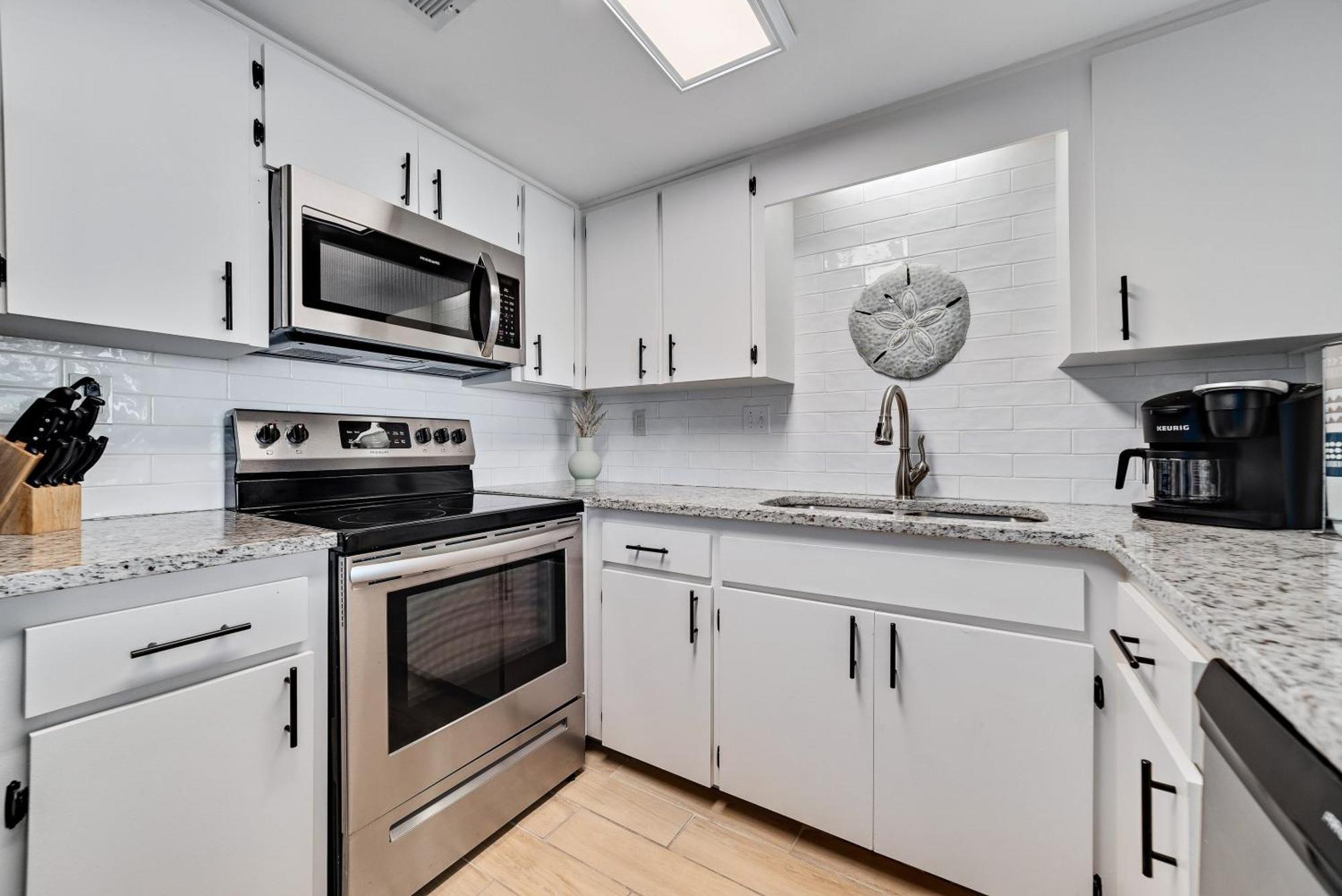 Island Sunrise Unit 561