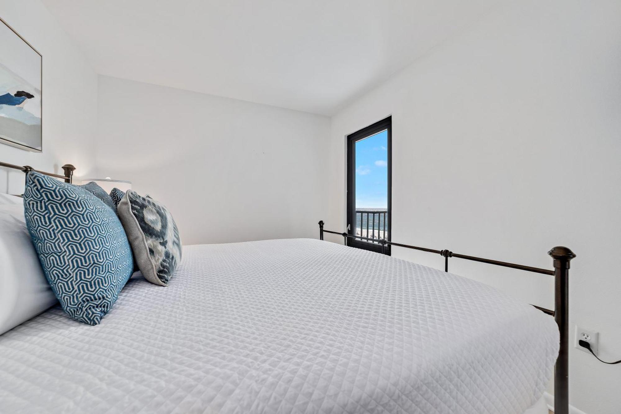 Island Sunrise Unit 561 Holiday home Gulf Shores