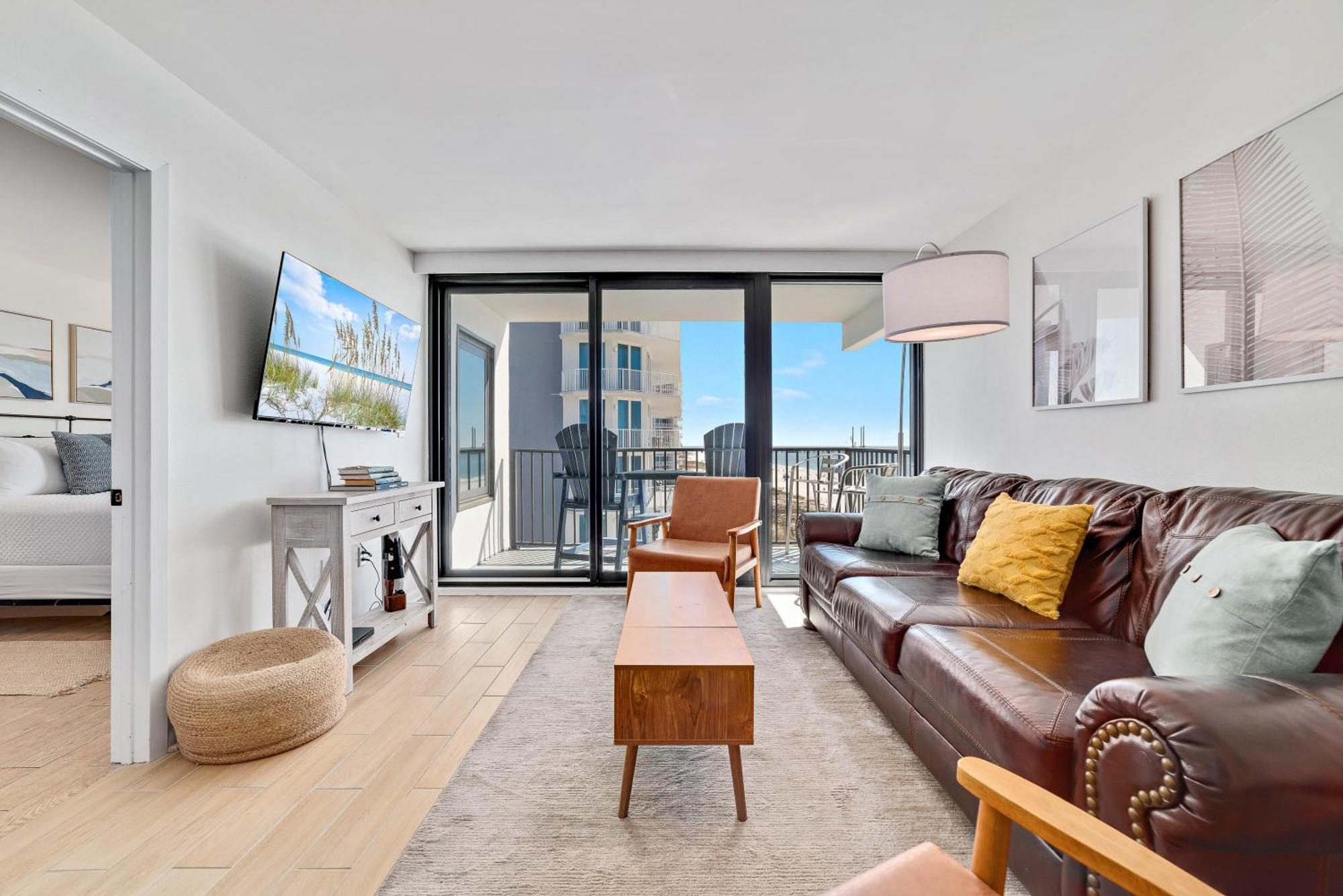 Island Sunrise Unit 561