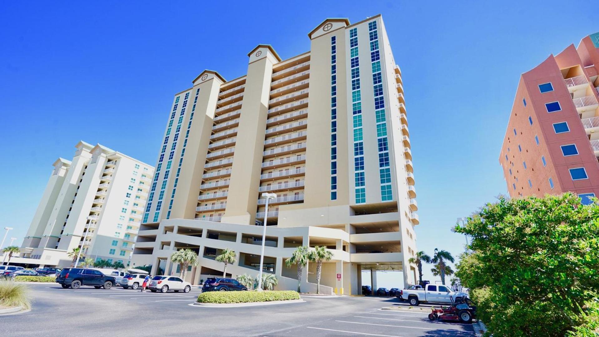 Crystal Shores West 306 *
