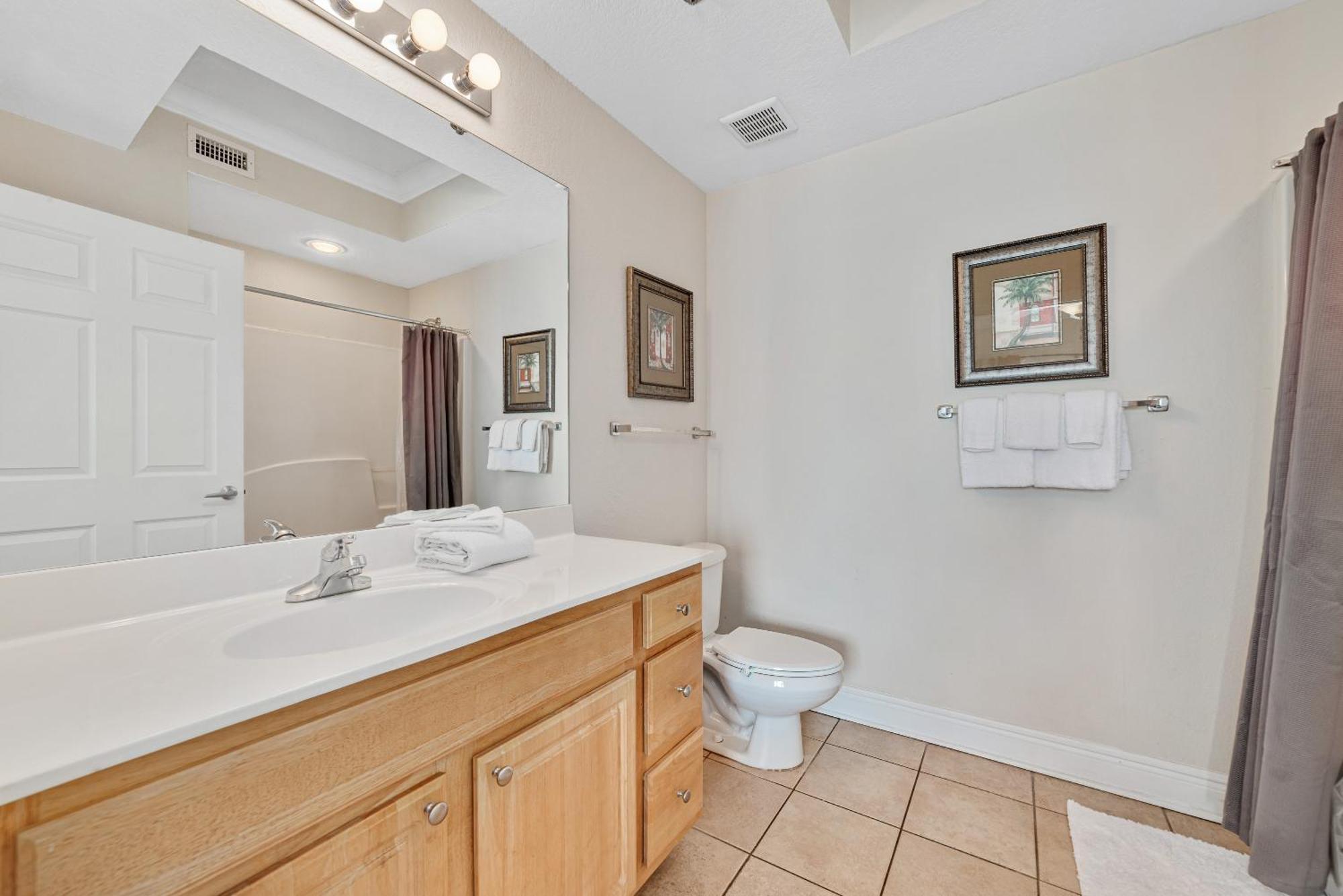 Holiday home Crystal Shores West 306