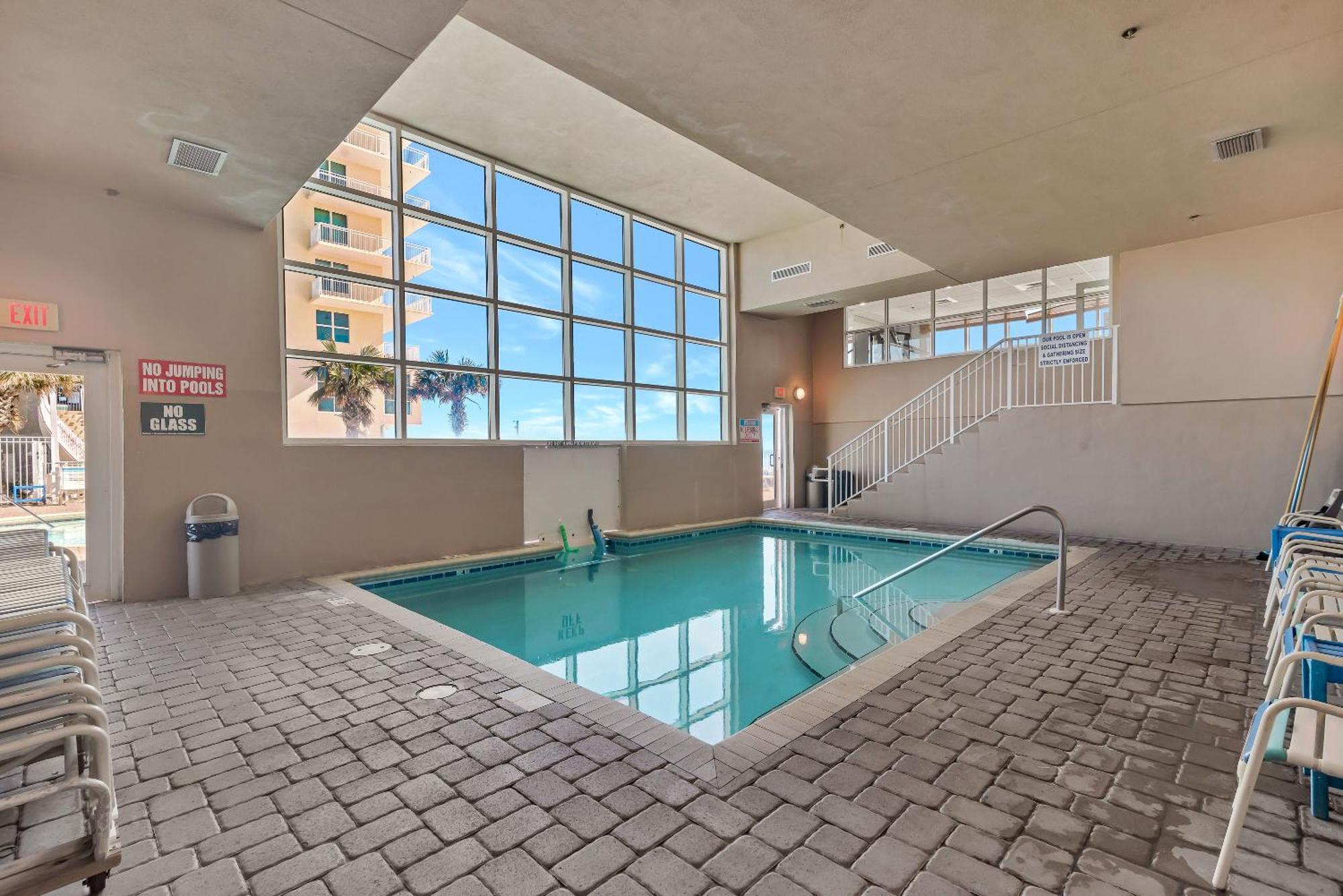 Crystal Shores West 306 *