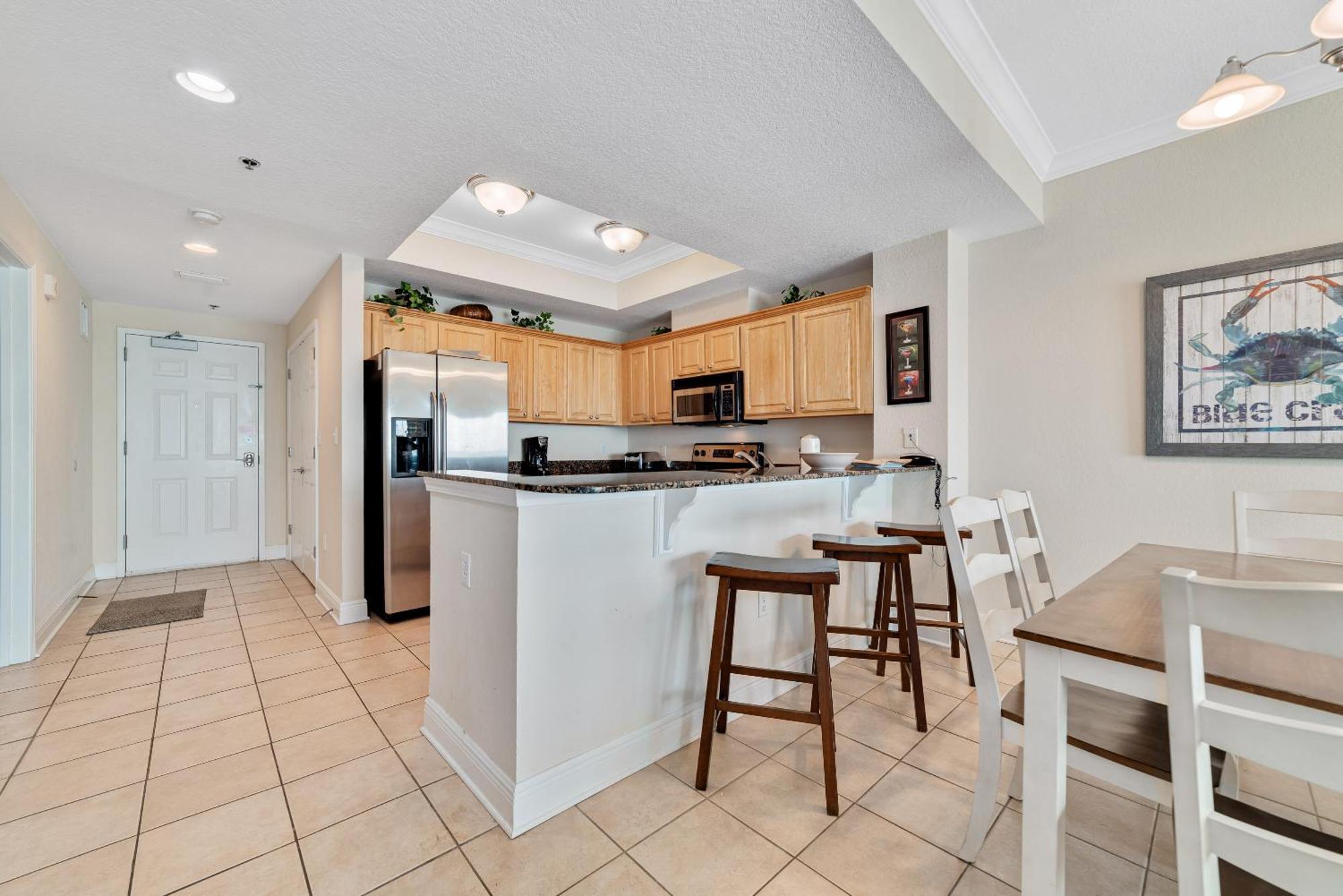 Crystal Shores West 306 *