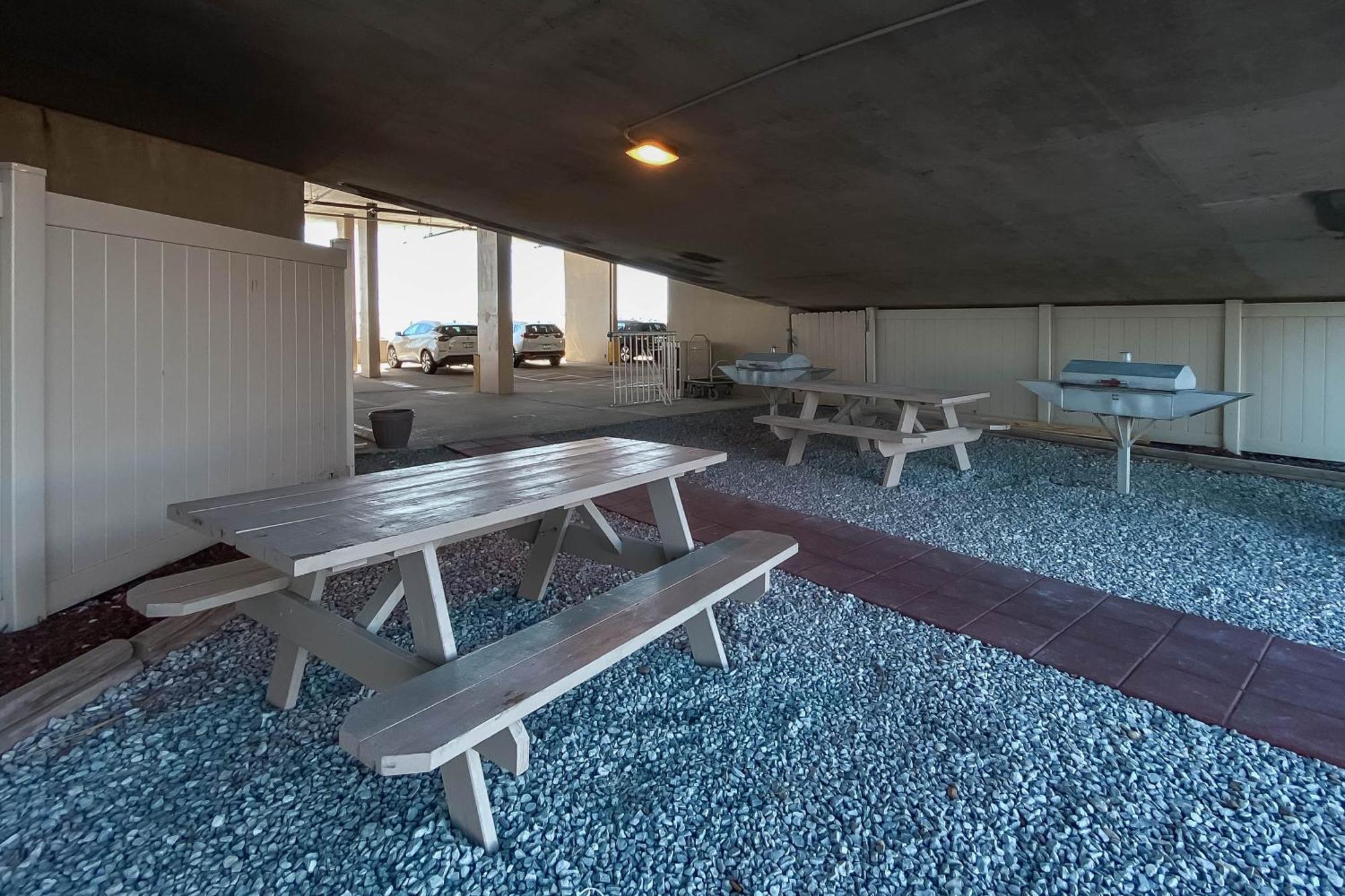 Crystal Shores West 306