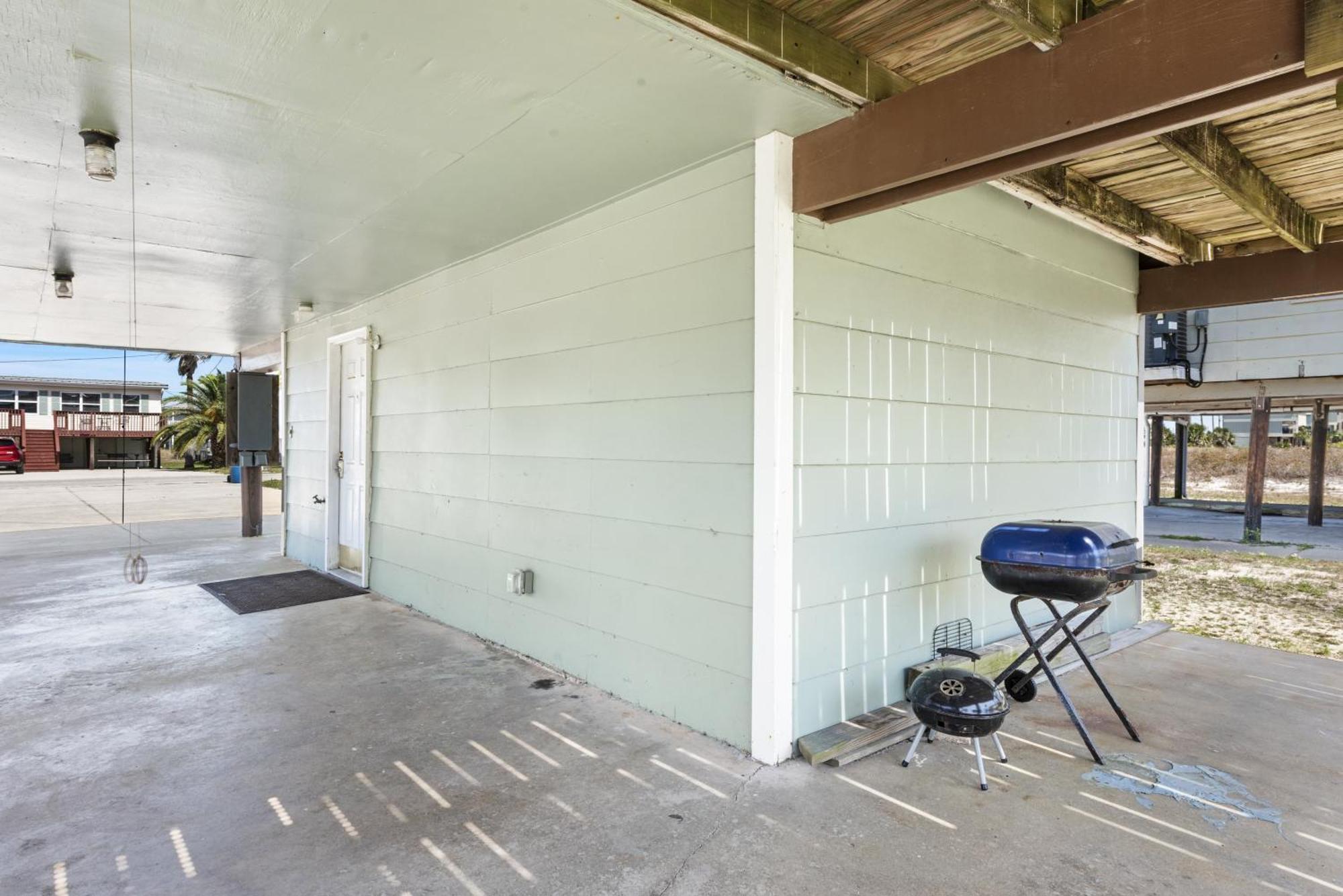 Byron's Beach House * Gulf Shores