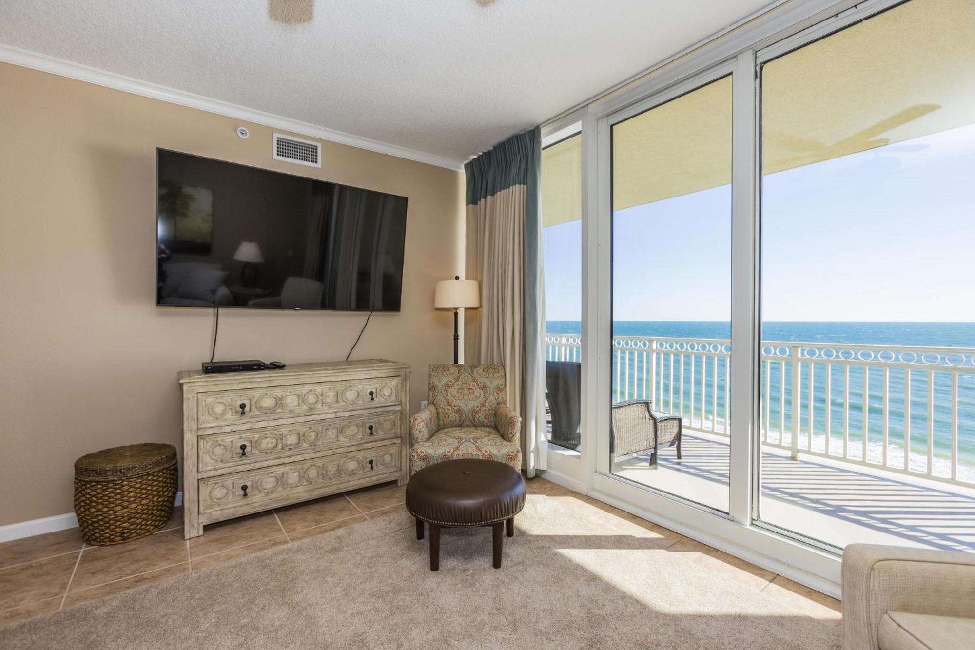The Colonnades 802 Holiday home *