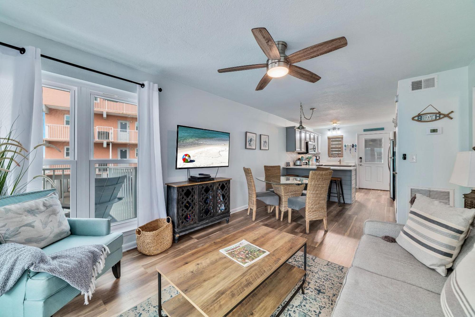 Harbor House B9 *
