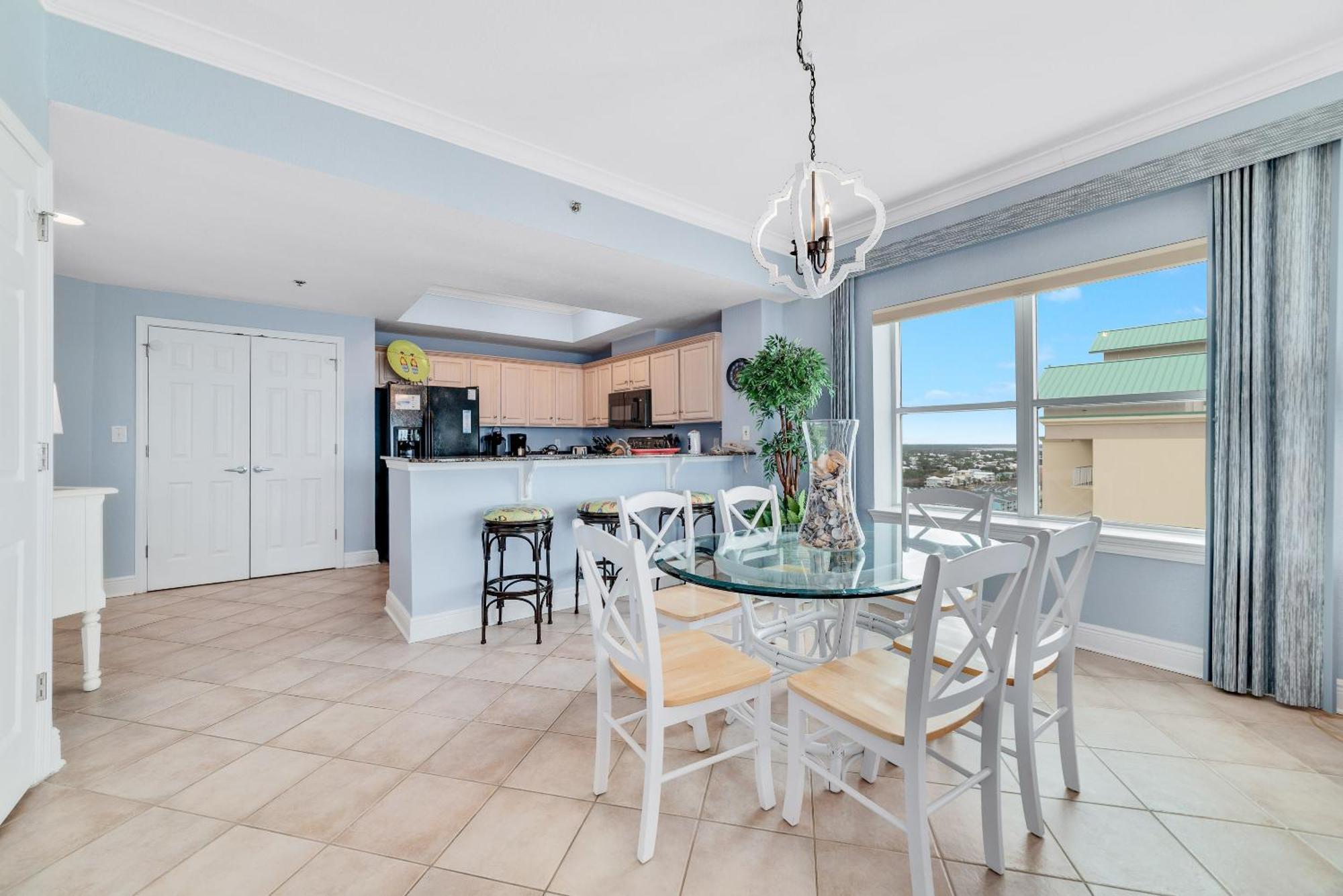 Crystal Shores West 1001