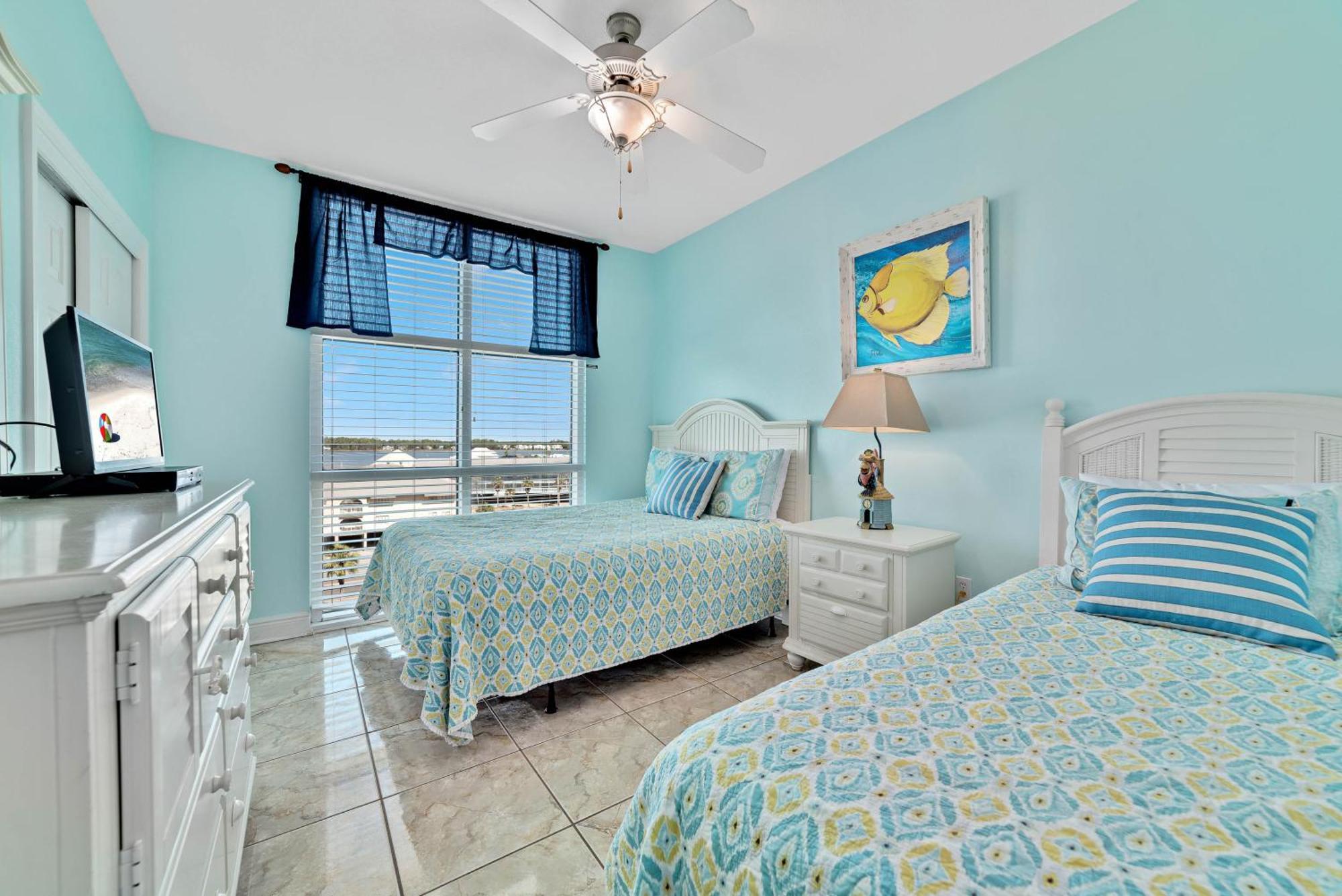 Crystal Shores West 101