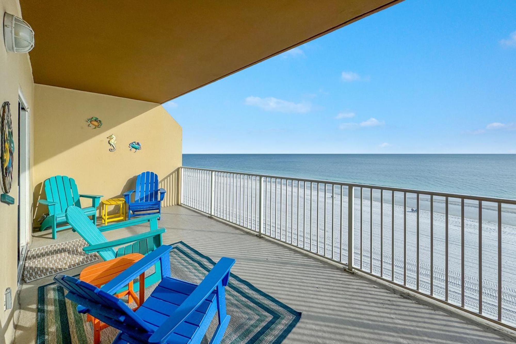 Holiday home Crystal Shores West 105