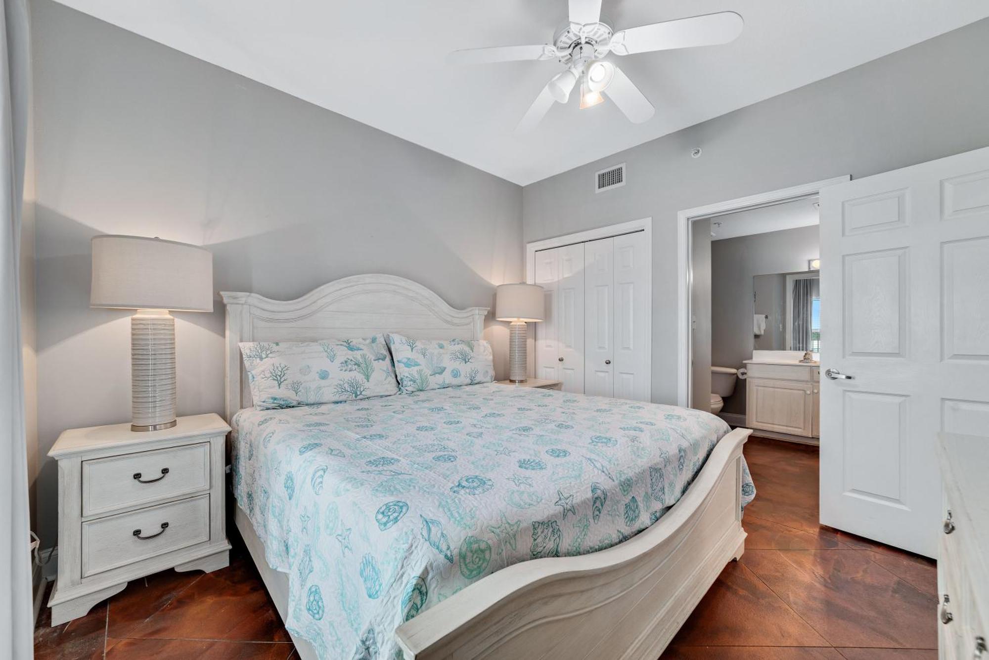 Crystal Shores 603 *
