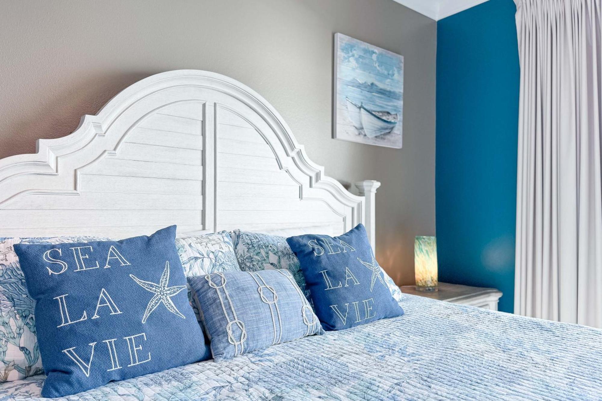 Crystal Shores West 105 Holiday home *