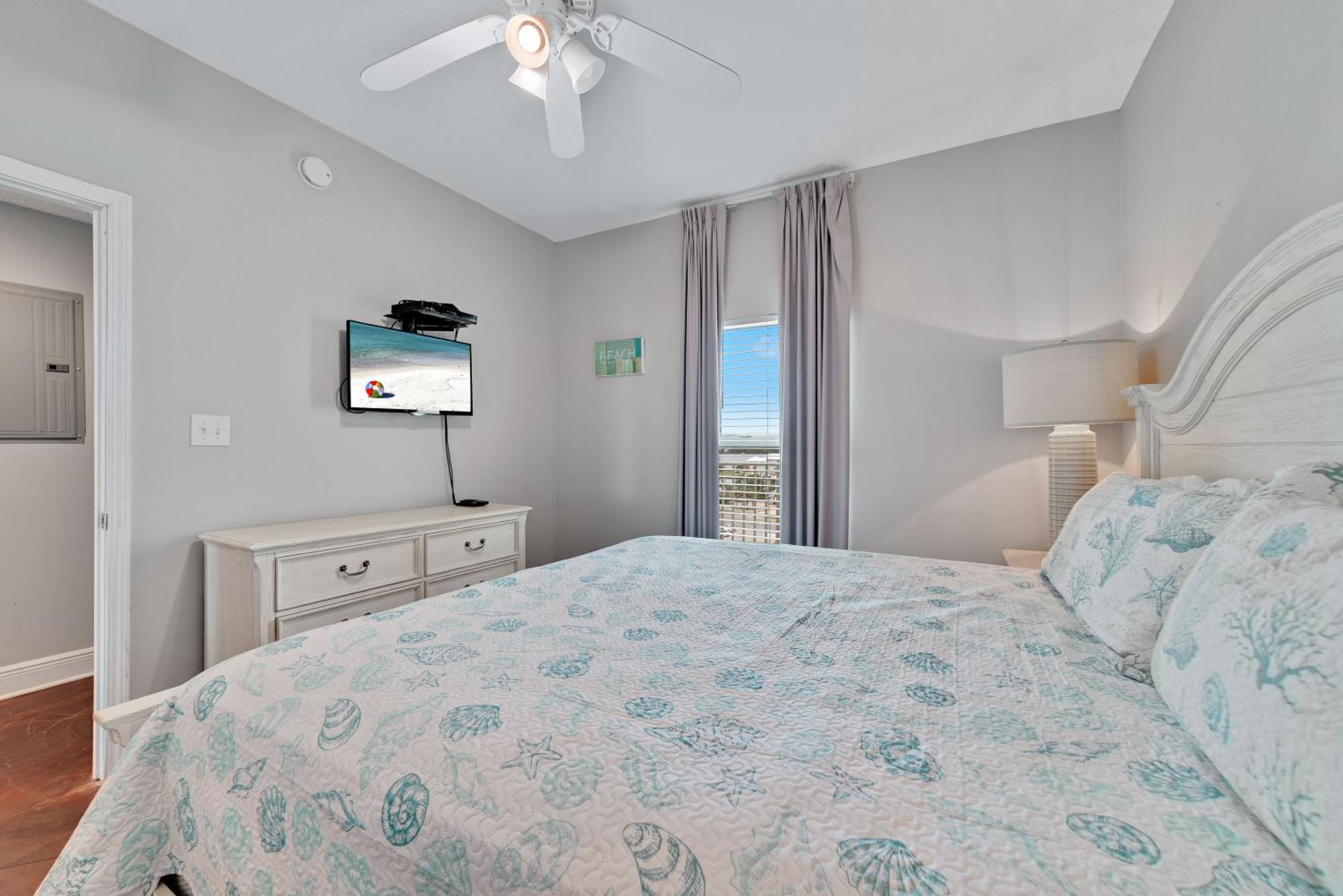 Holiday home Crystal Shores 603 *