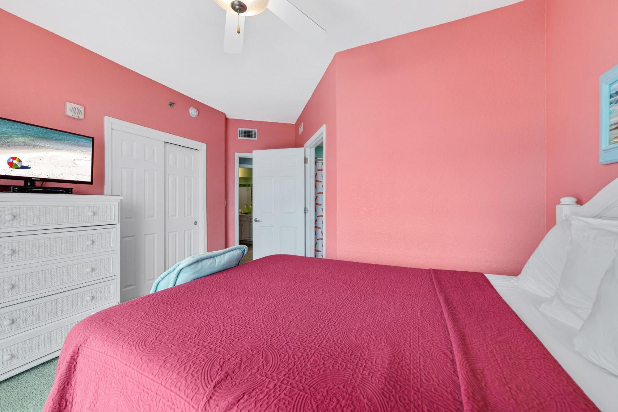Holiday home Crystal Shores West 1001