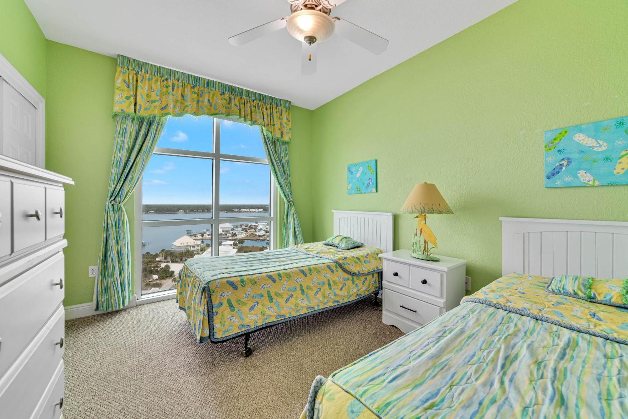 Crystal Shores West 1001