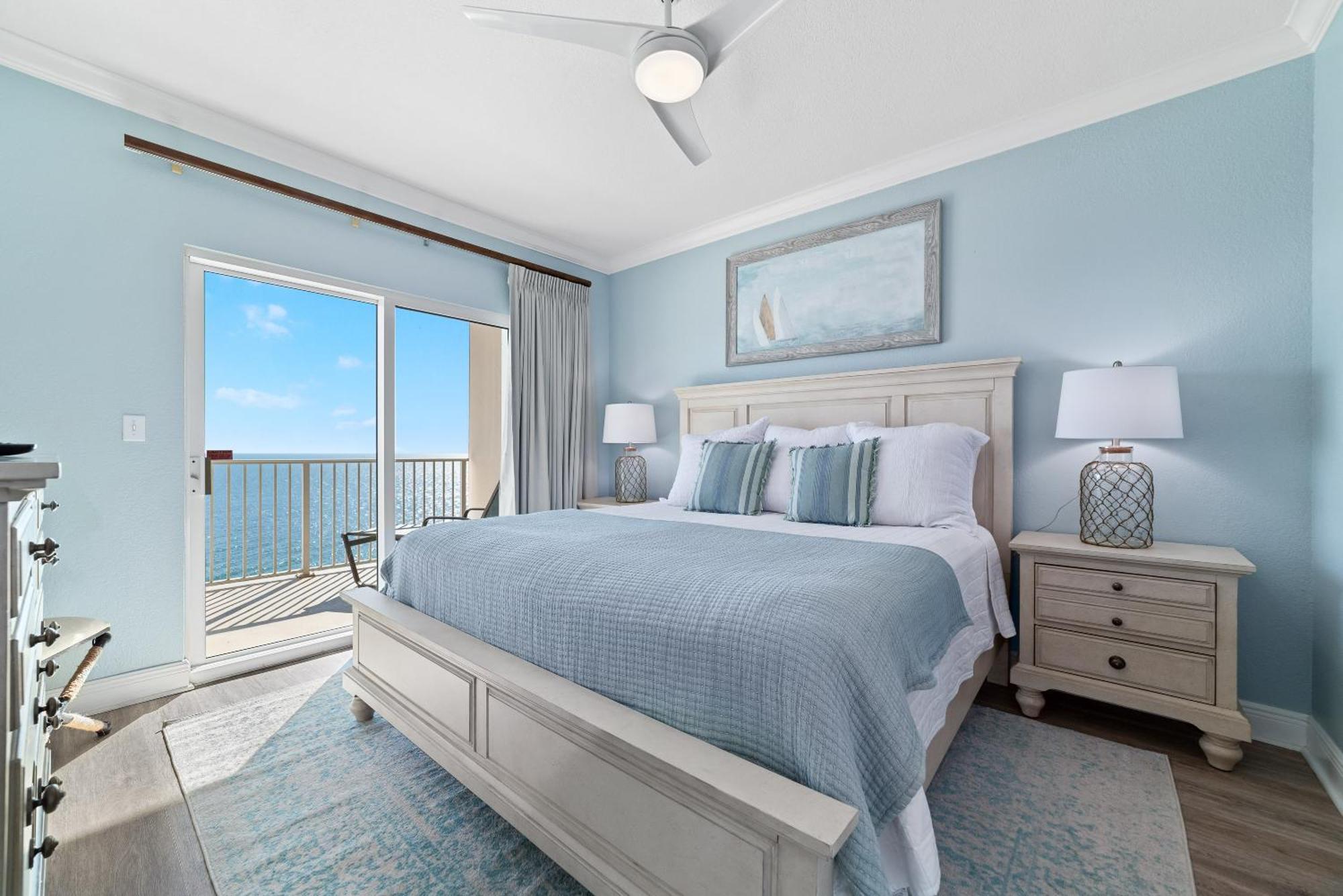 Crystal Shores West 1106 *