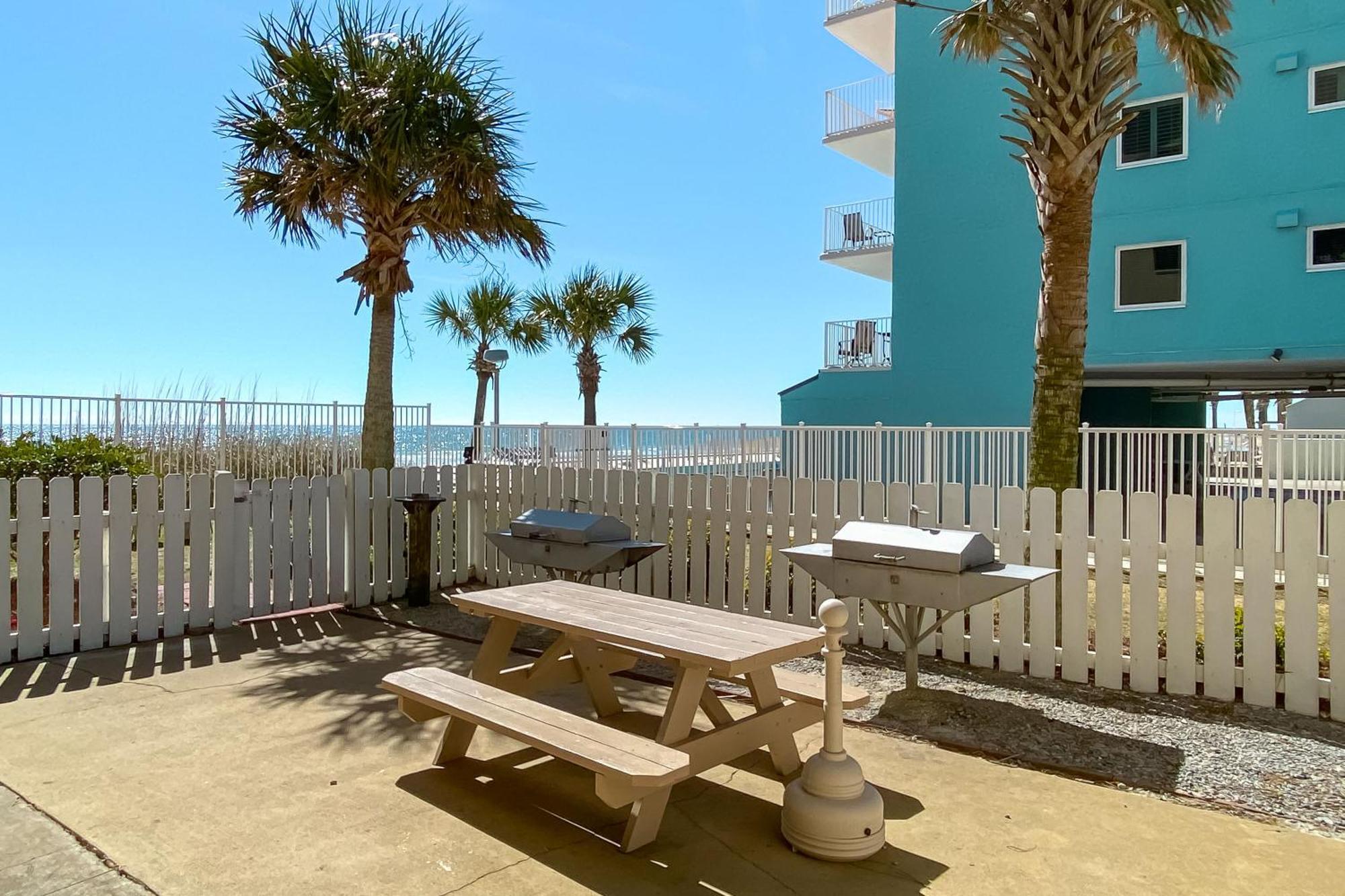 Crystal Shores West 1001 Holiday home *