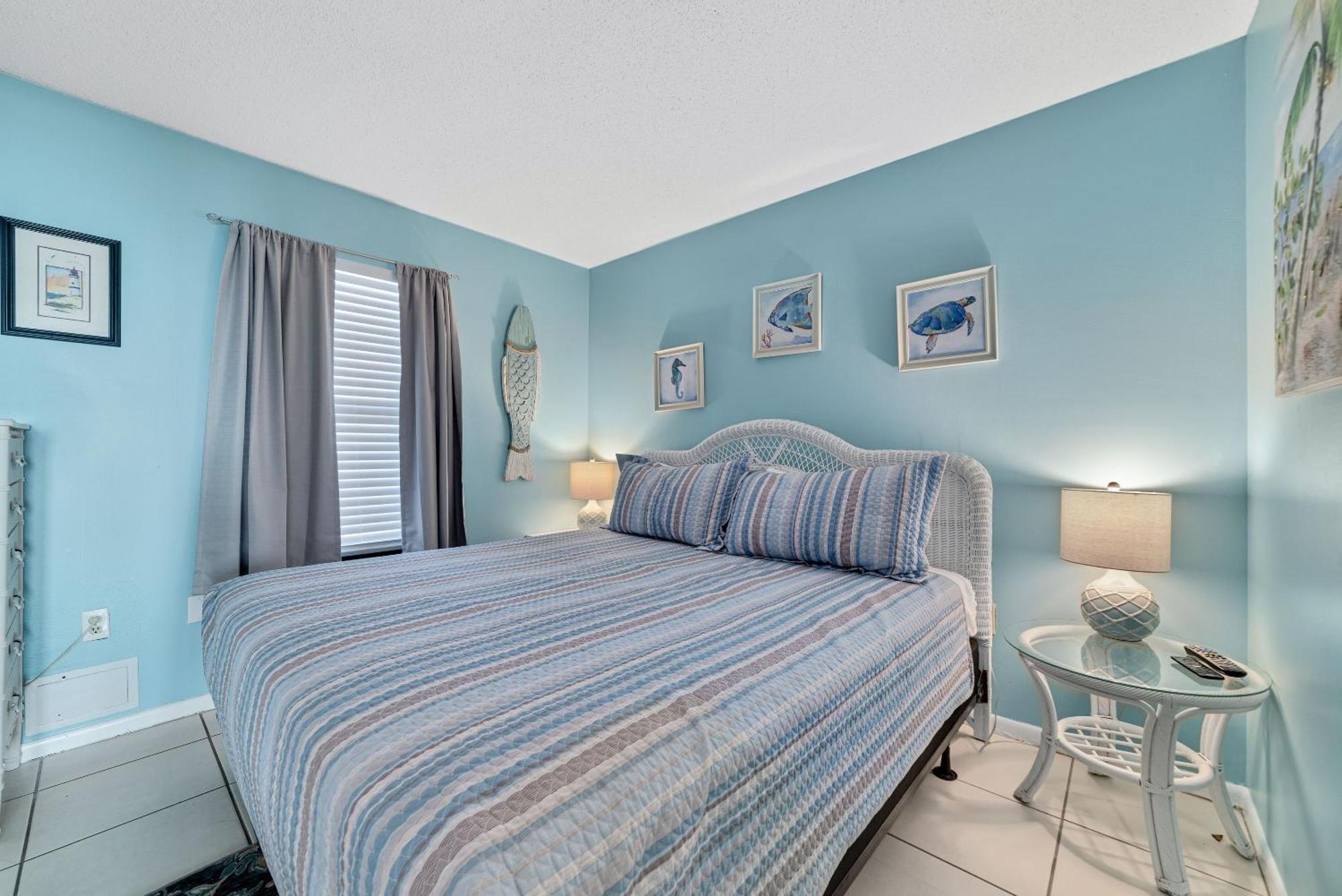 Island Winds West 275