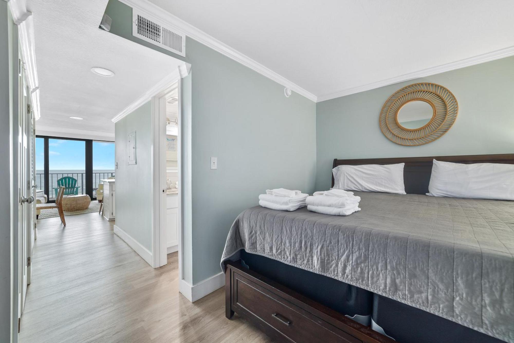 Island Winds East 304