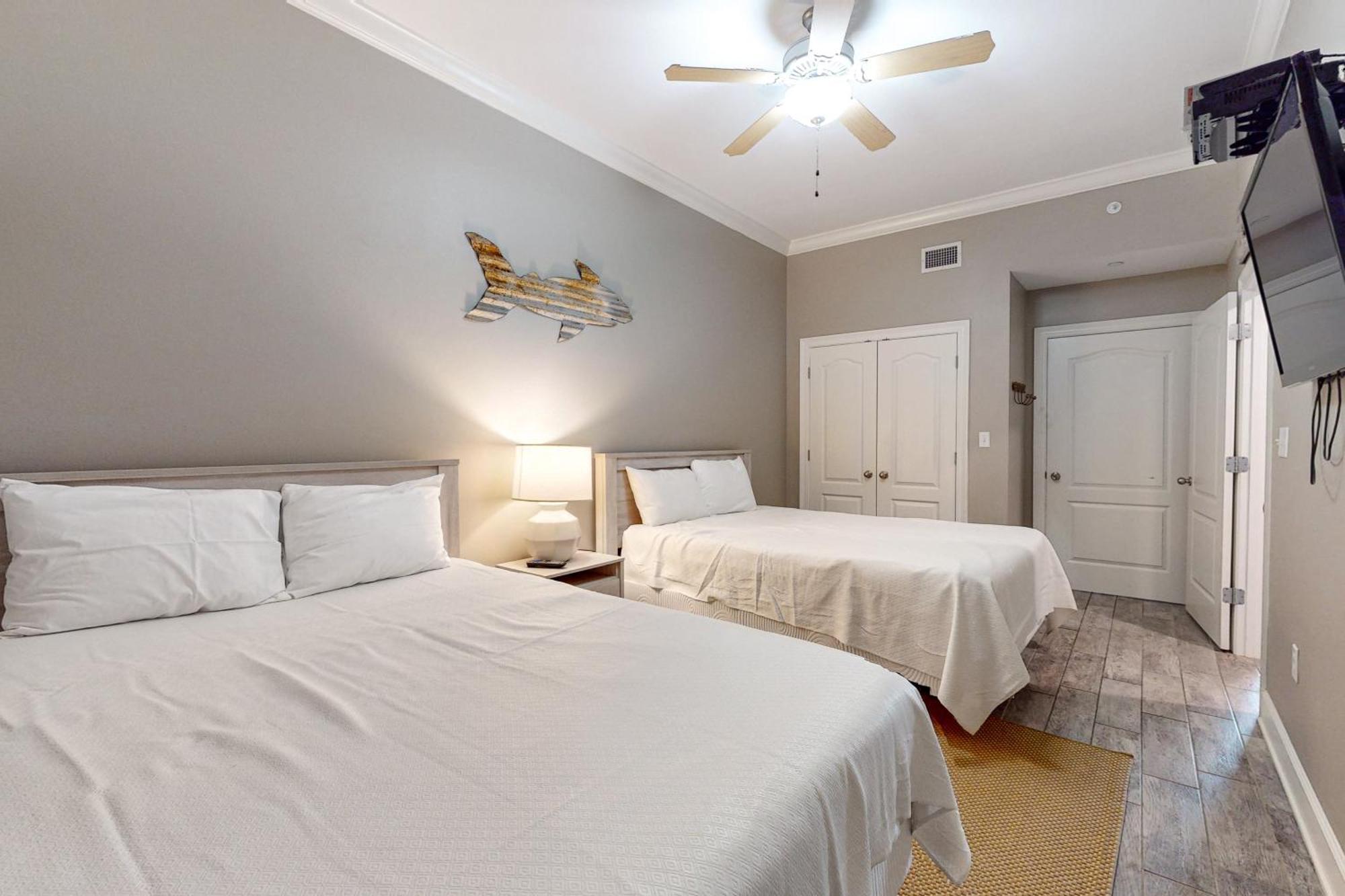 Apartment Phoenix 1402 - Right Next Door