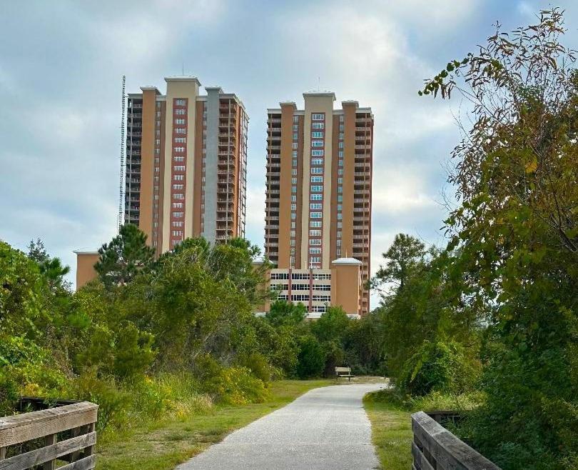 Phoenix Gulf Towers 2104 Apartment
