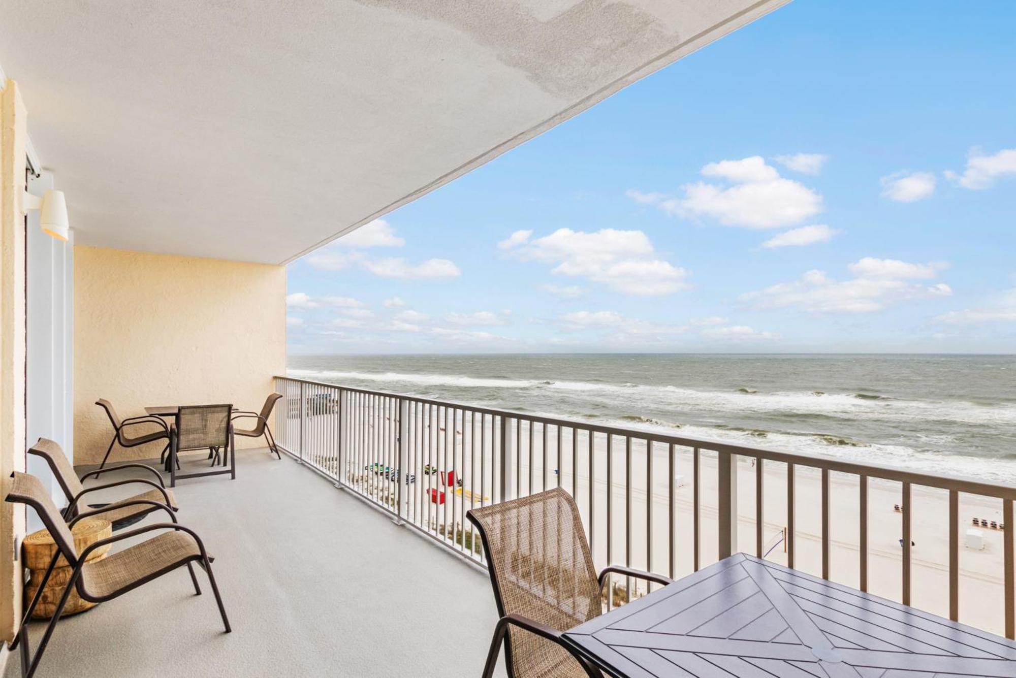 San Carlos 704 * Gulf Shores