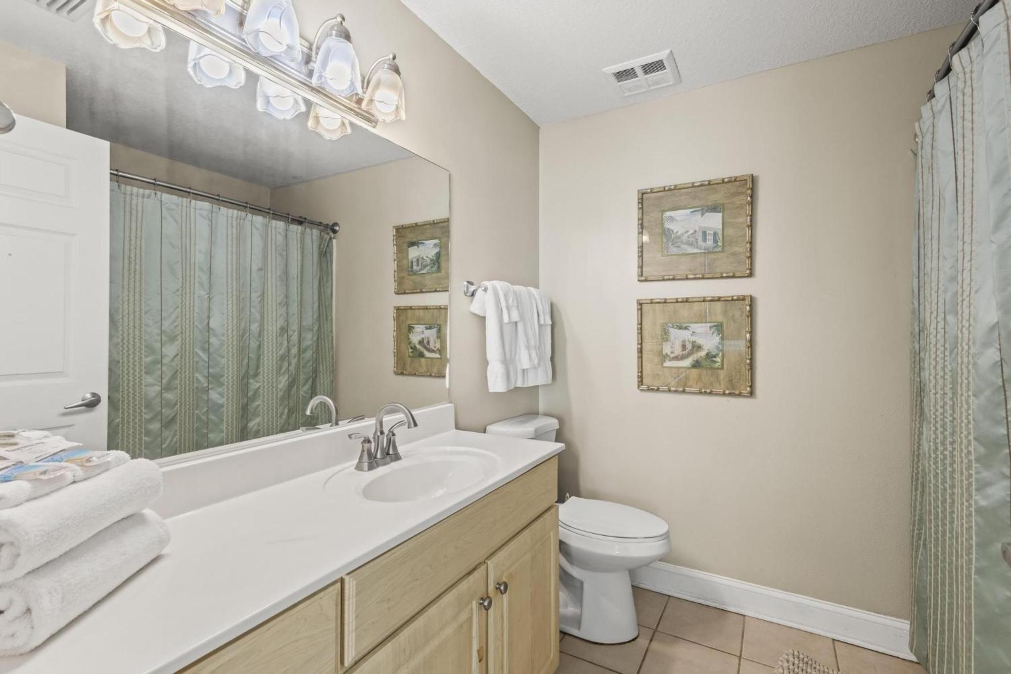 Apartment Crystal Shores 1104