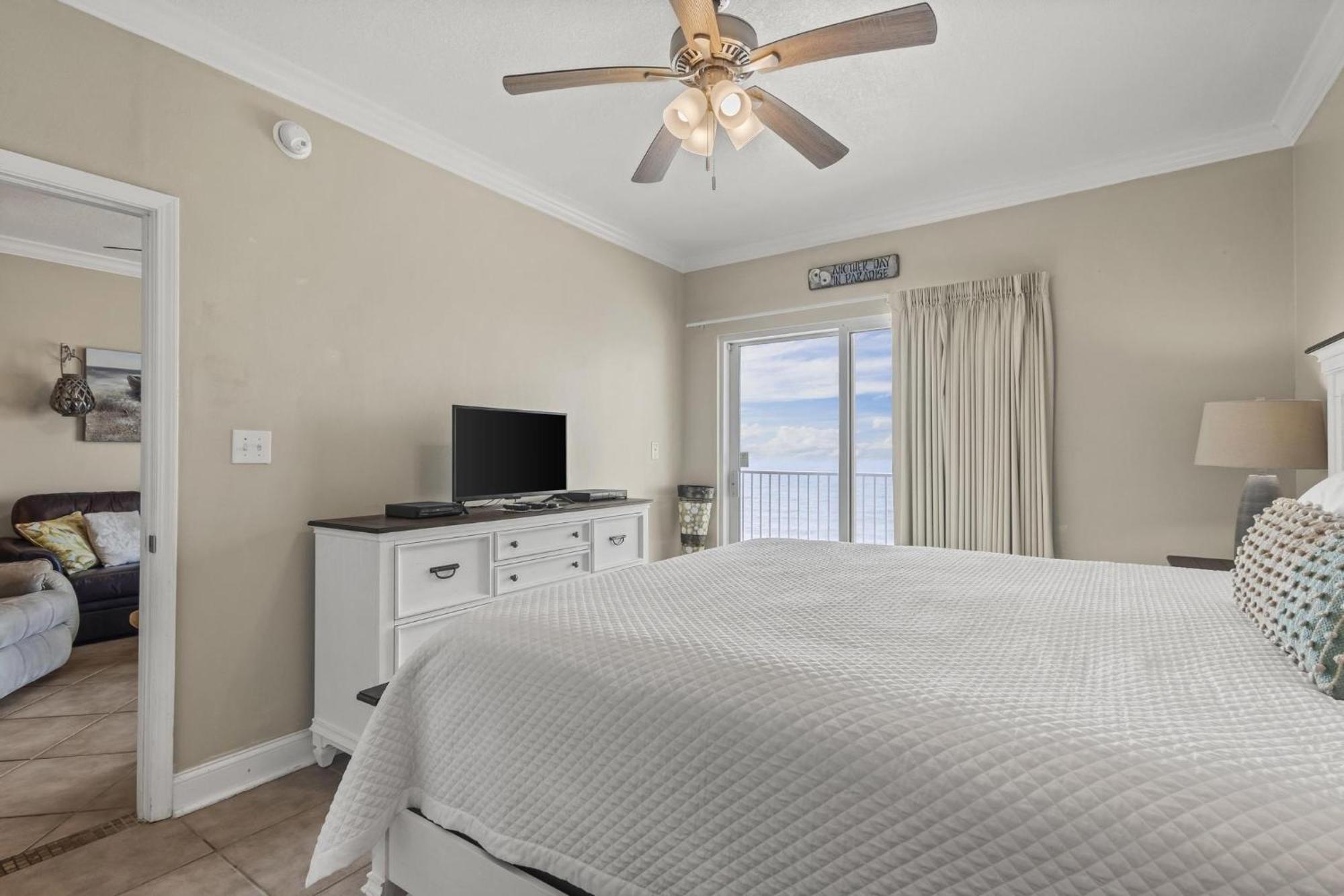 Crystal Shores 1104 Apartment