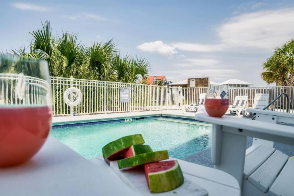 Summer At Family W Pool! 4min Walk To Beach! Holiday home *