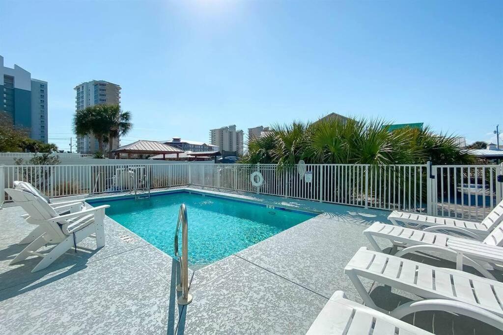 Summer At Family W Pool! 4min Walk To Beach! * Gulf Shores