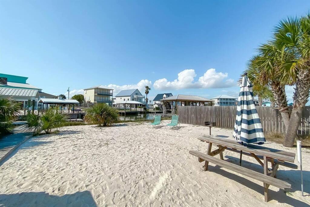 Summer At Family W Pool! 4min Walk To Beach!
