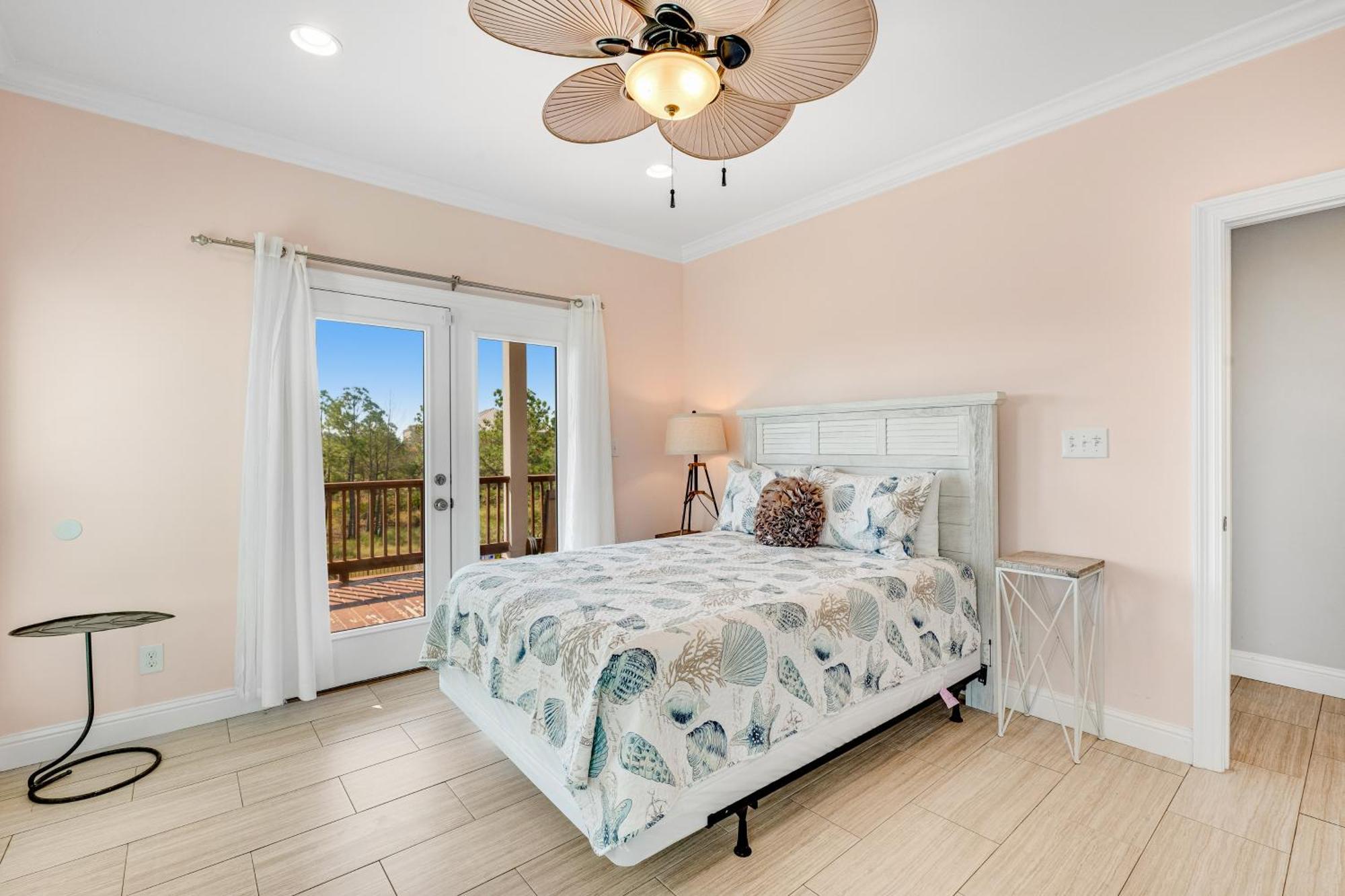 Southern Charm & Sunshine Paradise *